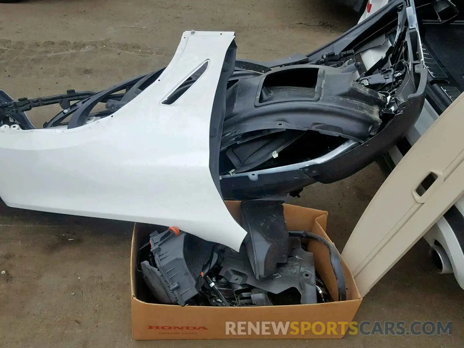 9 Photograph of a damaged car 5UXTR9C52KLD91864 BMW X3 2019