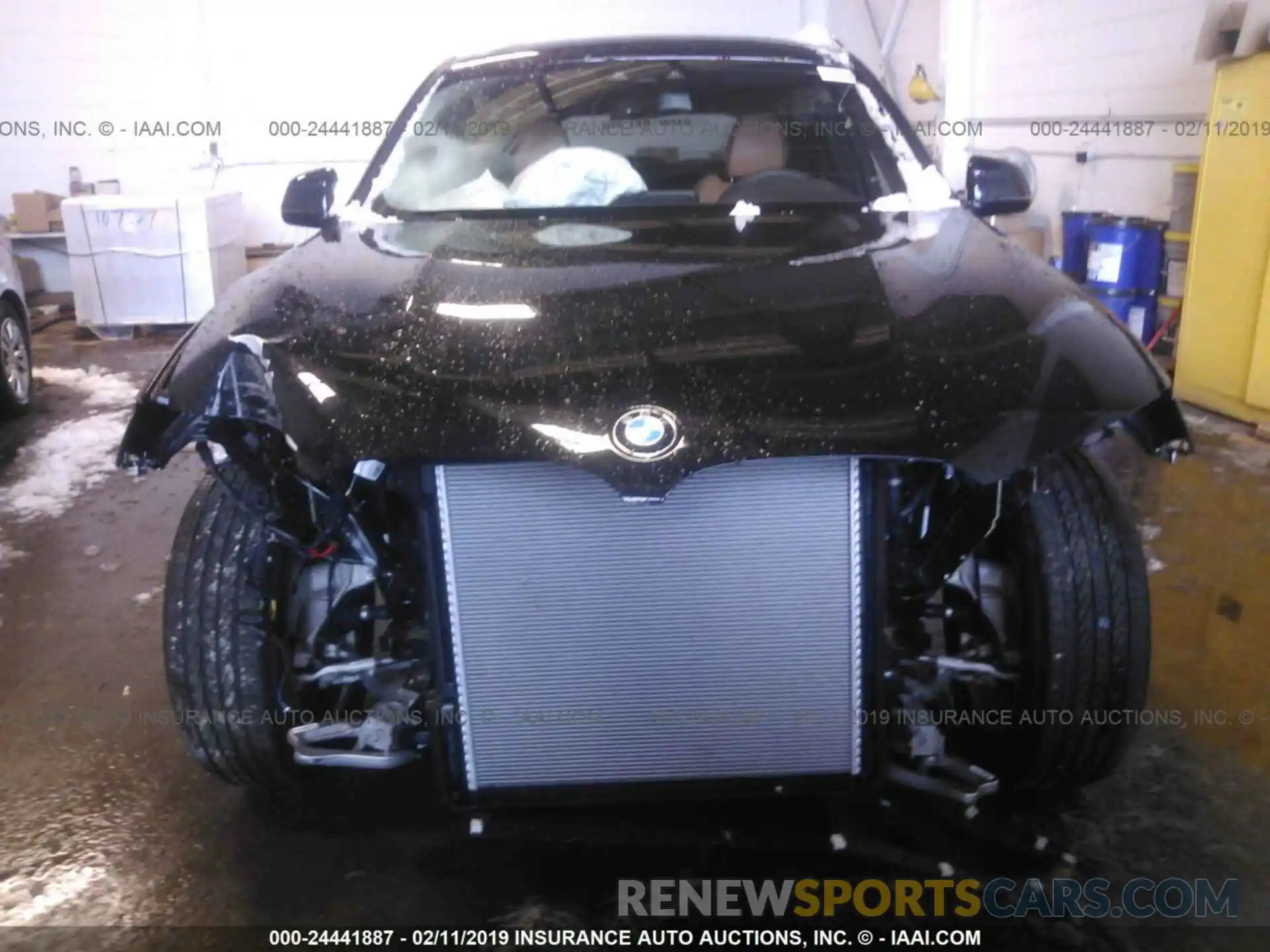6 Photograph of a damaged car 5UXTR9C54KLD97231 BMW X3 2019