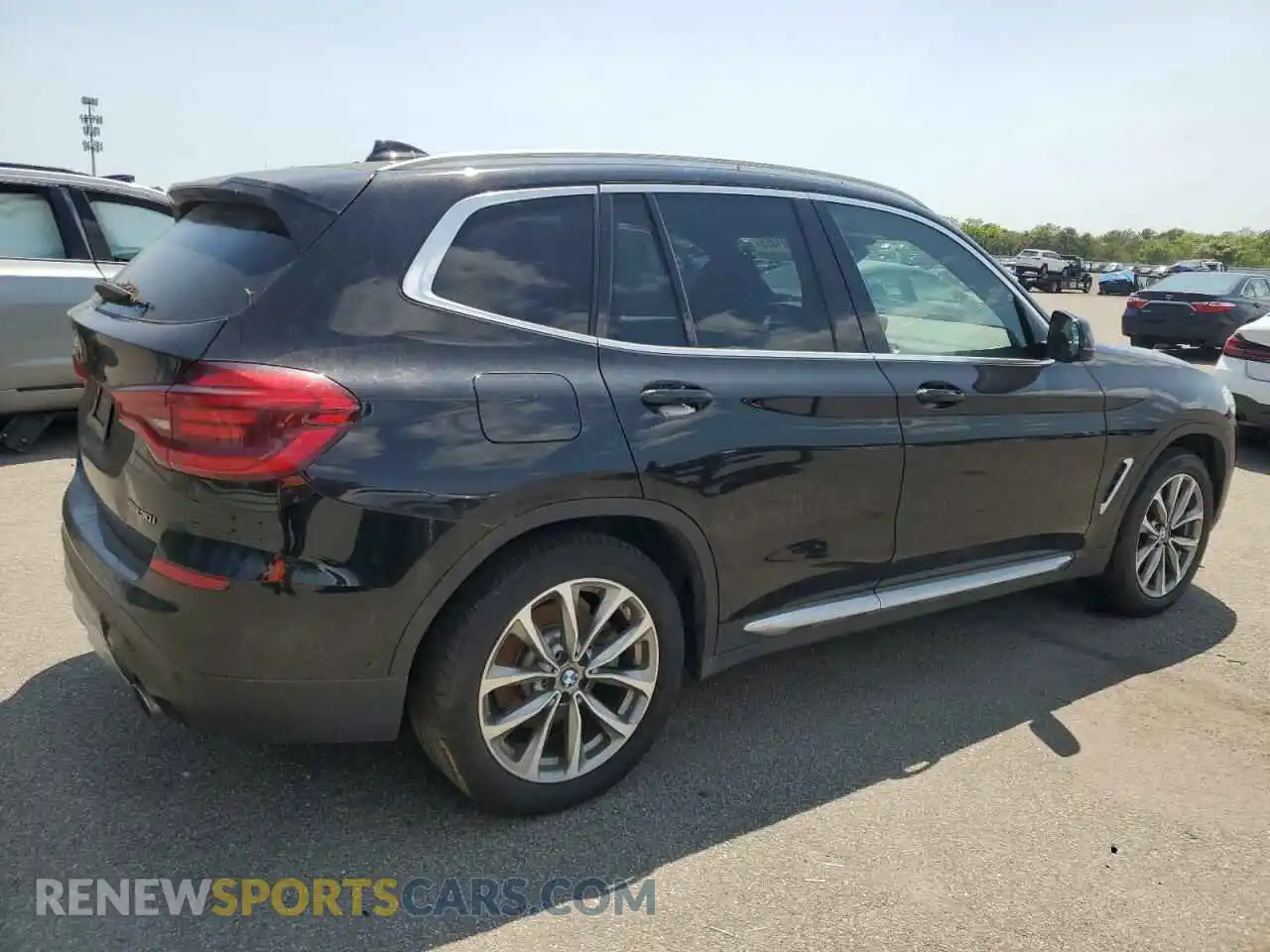 3 Photograph of a damaged car 5UXTR9C55KLE12593 BMW X3 2019