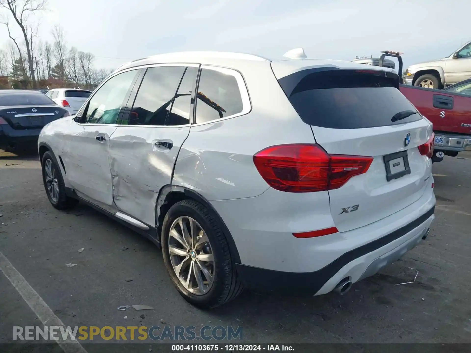 3 Photograph of a damaged car 5UXTR9C55KLE12674 BMW X3 2019
