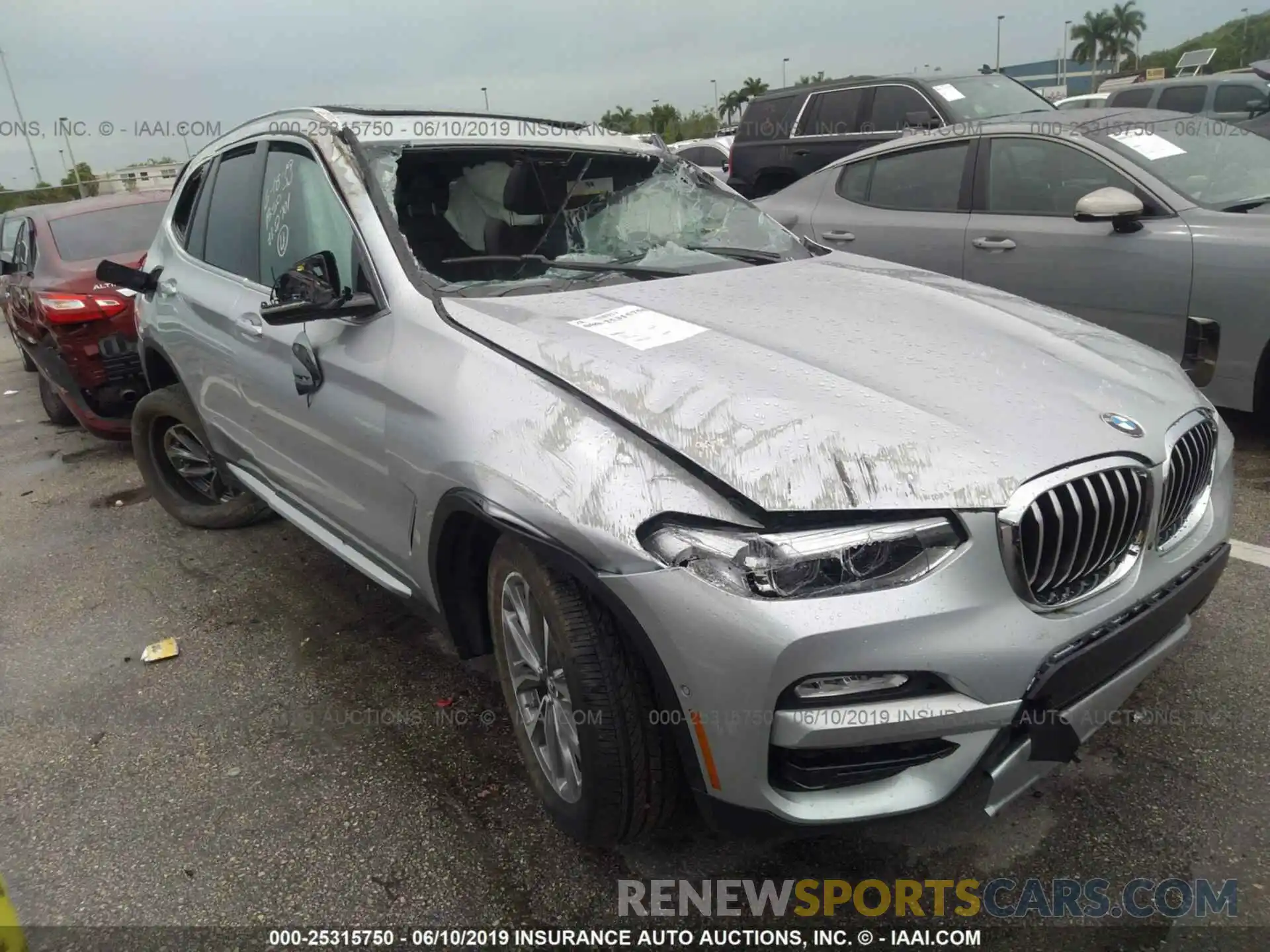 1 Photograph of a damaged car 5UXTR9C55KLP82701 BMW X3 2019