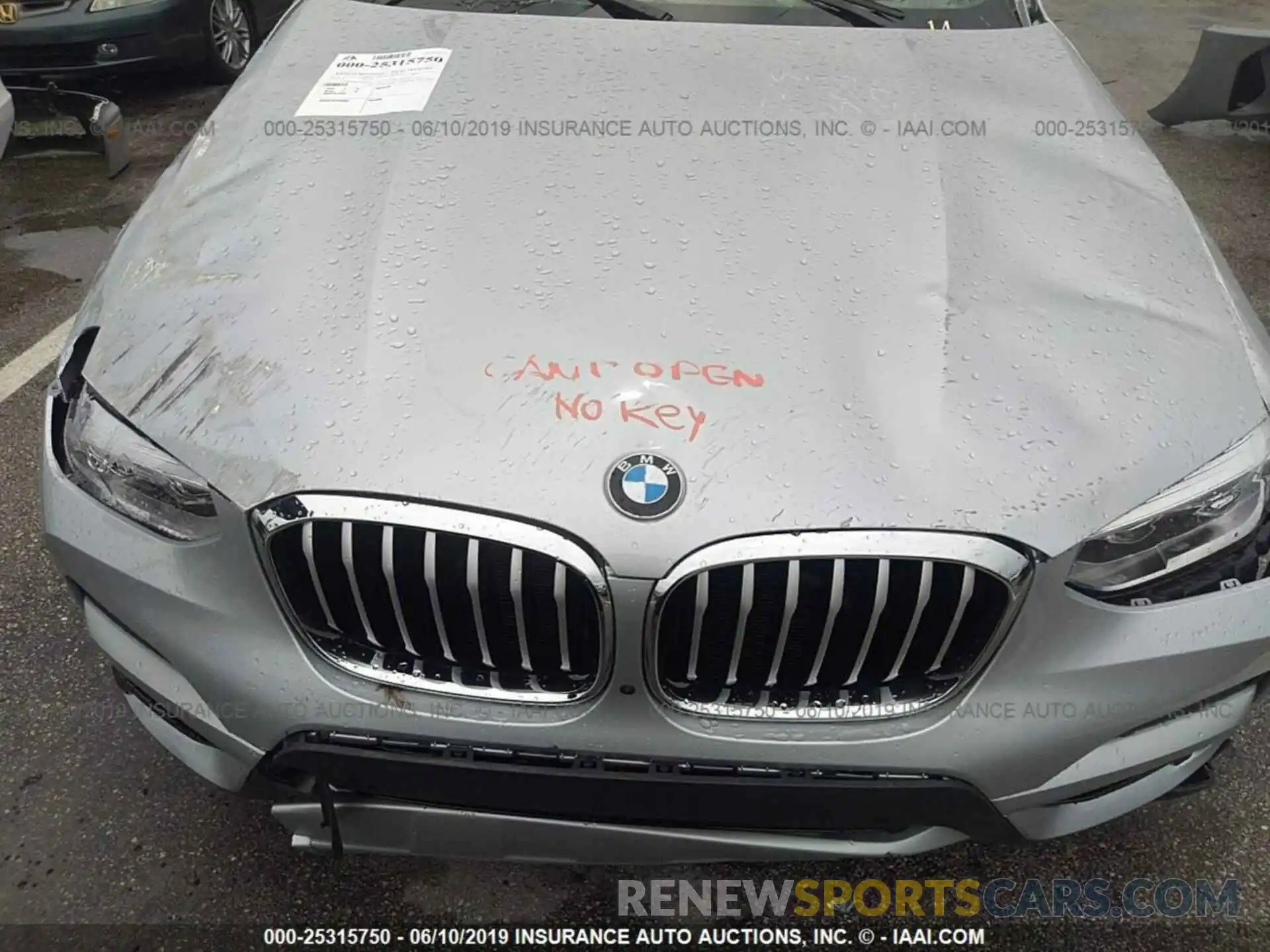 10 Photograph of a damaged car 5UXTR9C55KLP82701 BMW X3 2019
