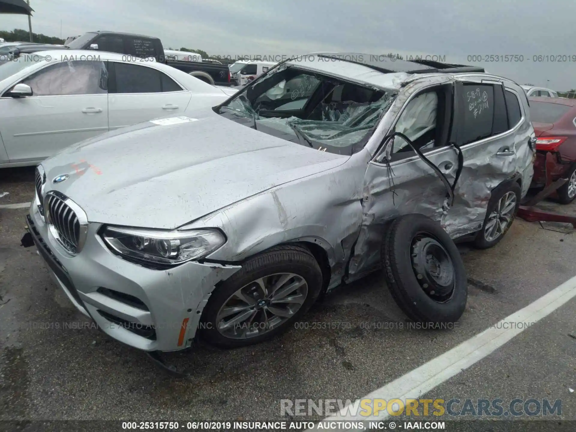 2 Photograph of a damaged car 5UXTR9C55KLP82701 BMW X3 2019