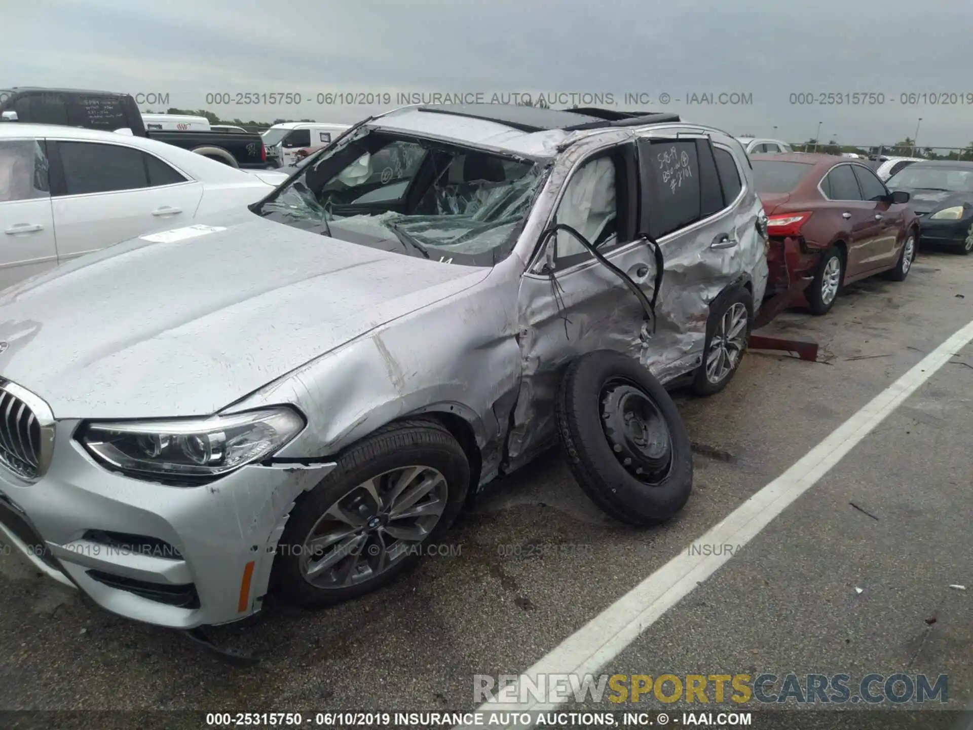 6 Photograph of a damaged car 5UXTR9C55KLP82701 BMW X3 2019