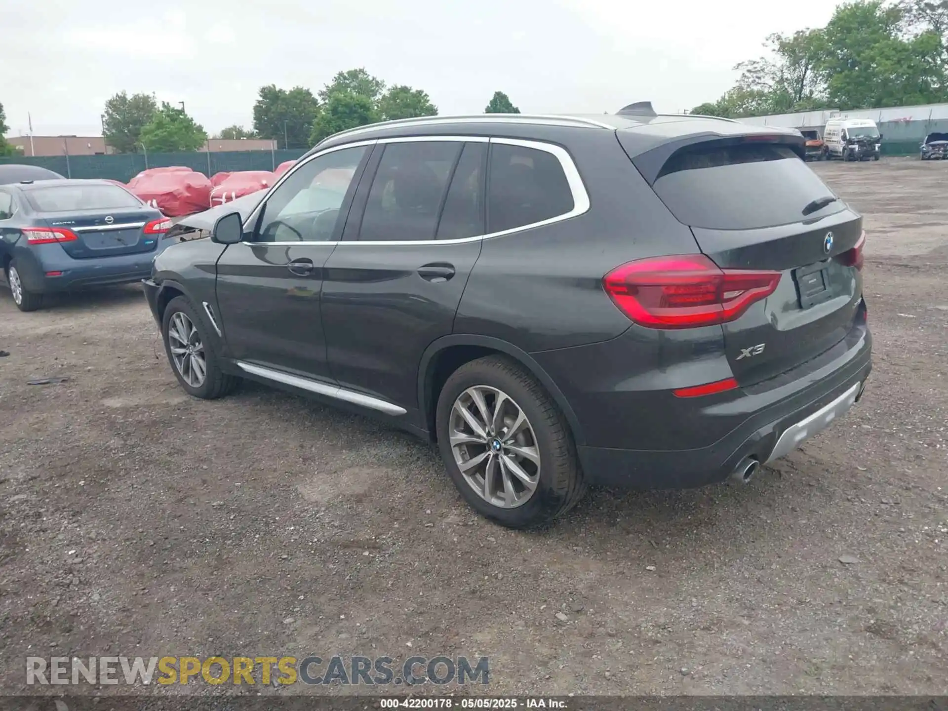 3 Photograph of a damaged car 5UXTR9C56KLD92631 BMW X3 2019