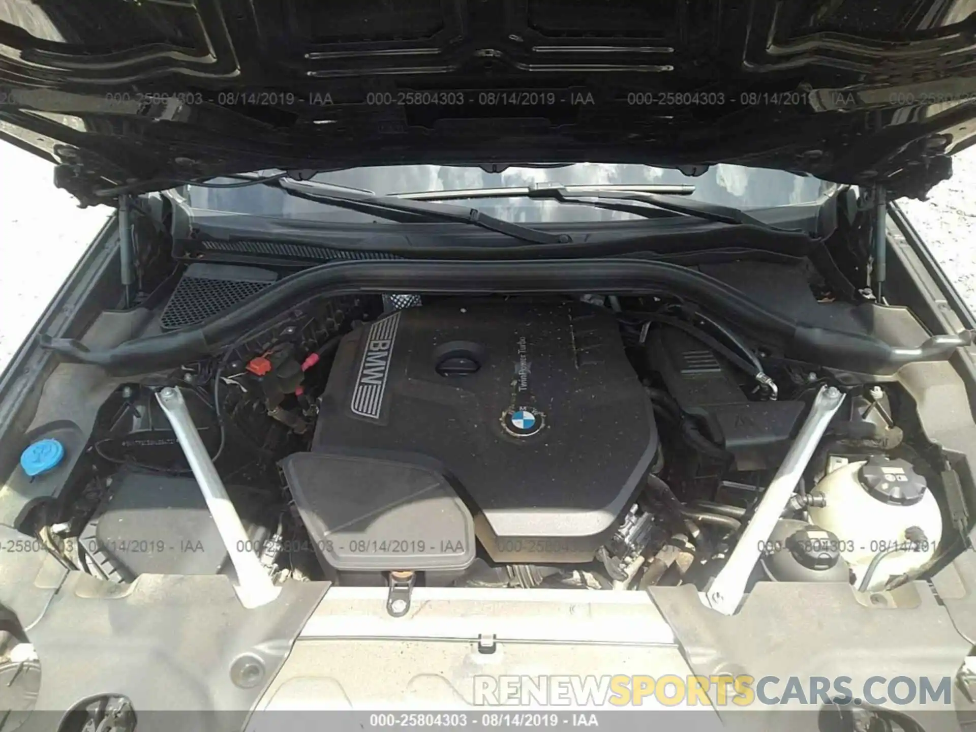 10 Photograph of a damaged car 5UXTR9C56KLD94721 BMW X3 2019