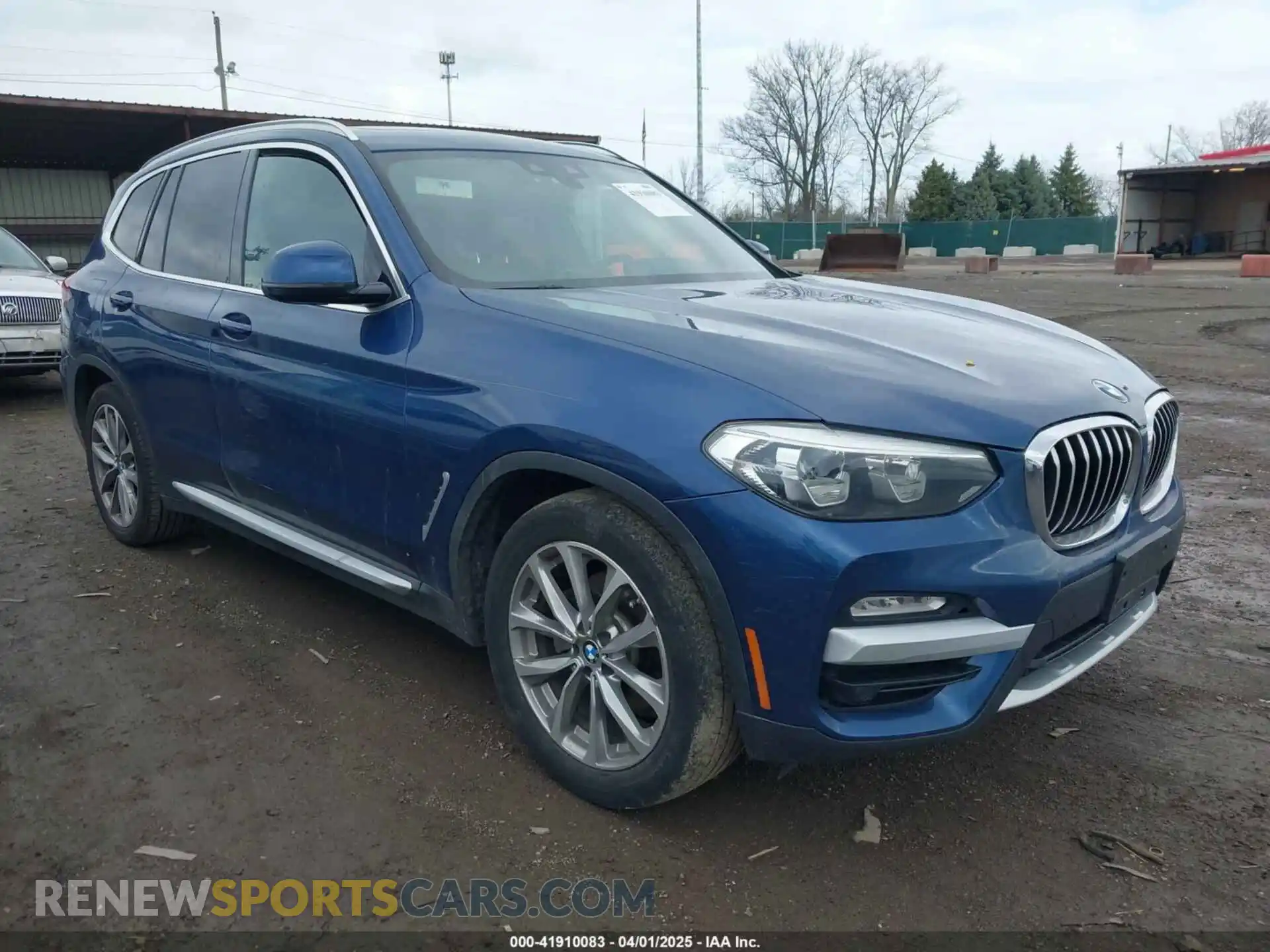1 Photograph of a damaged car 5UXTR9C56KLE17009 BMW X3 2019