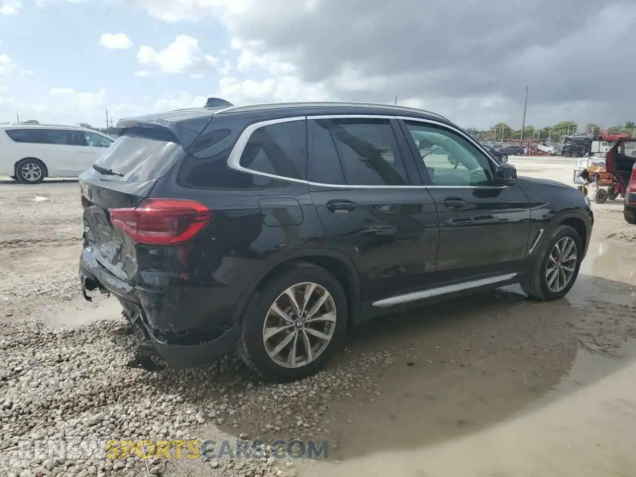 3 Photograph of a damaged car 5UXTR9C56KLP92122 BMW X3 2019