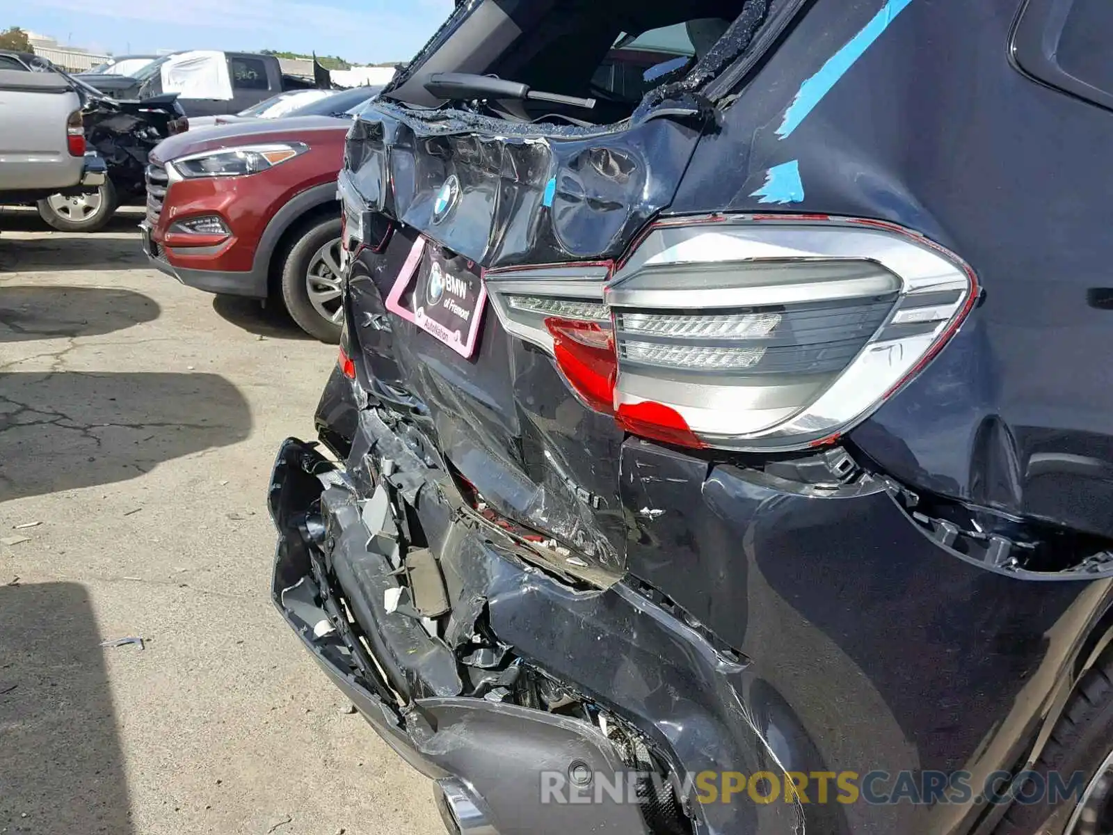 9 Photograph of a damaged car 5UXTR9C58KLD96163 BMW X3 2019