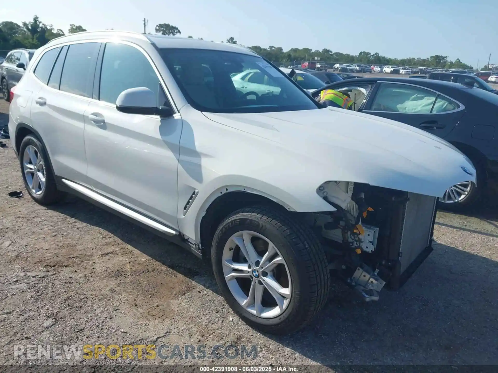 1 Photograph of a damaged car 5UXTR9C58KLE14869 BMW X3 2019