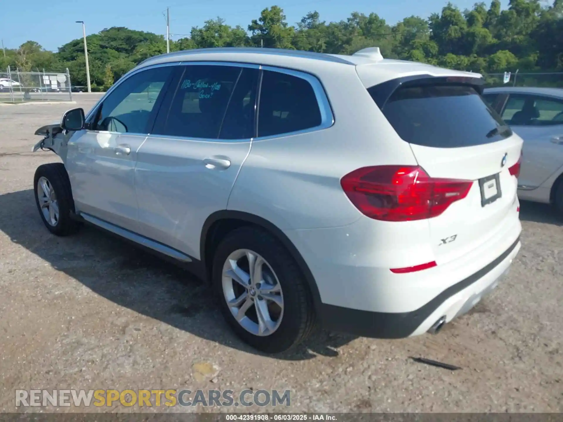 3 Photograph of a damaged car 5UXTR9C58KLE14869 BMW X3 2019