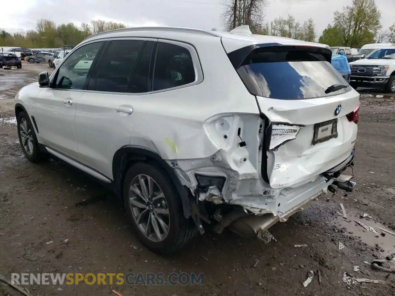 3 Photograph of a damaged car 5UXTR9C58KLE17299 BMW X3 2019