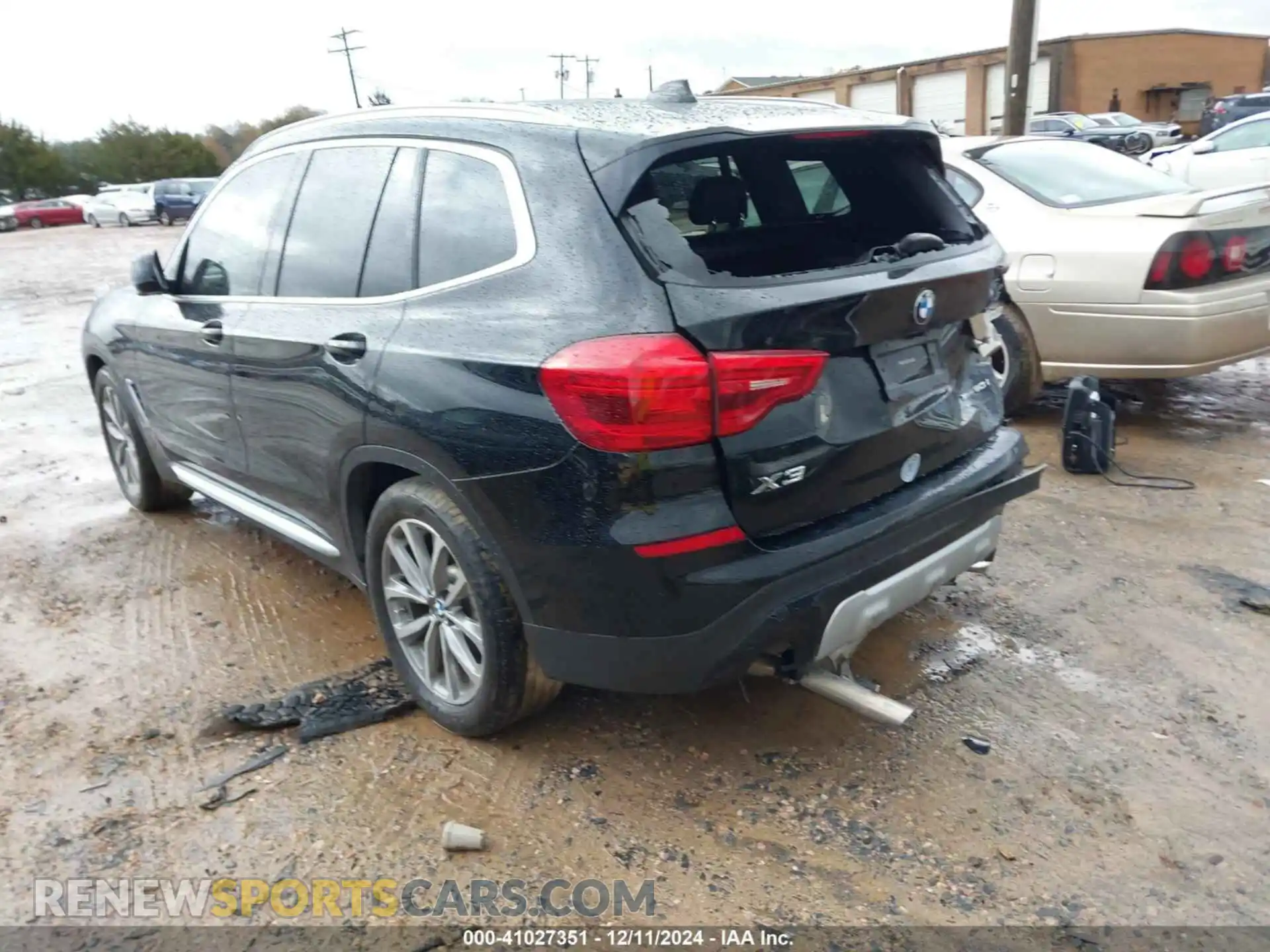 3 Photograph of a damaged car 5UXTR9C58KLR08551 BMW X3 2019