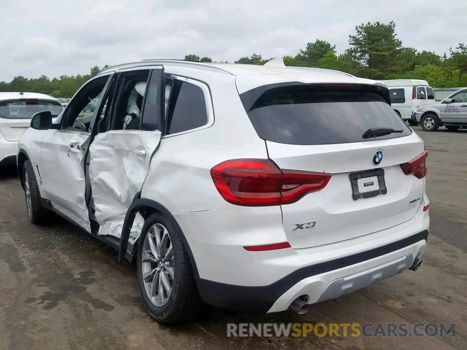 3 Photograph of a damaged car 5UXTR9C59KLE15531 BMW X3 2019