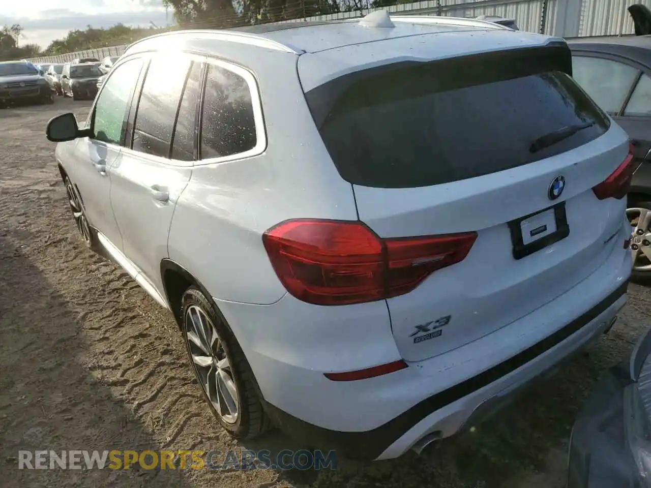 3 Photograph of a damaged car 5UXTR9C59KLE17084 BMW X3 2019