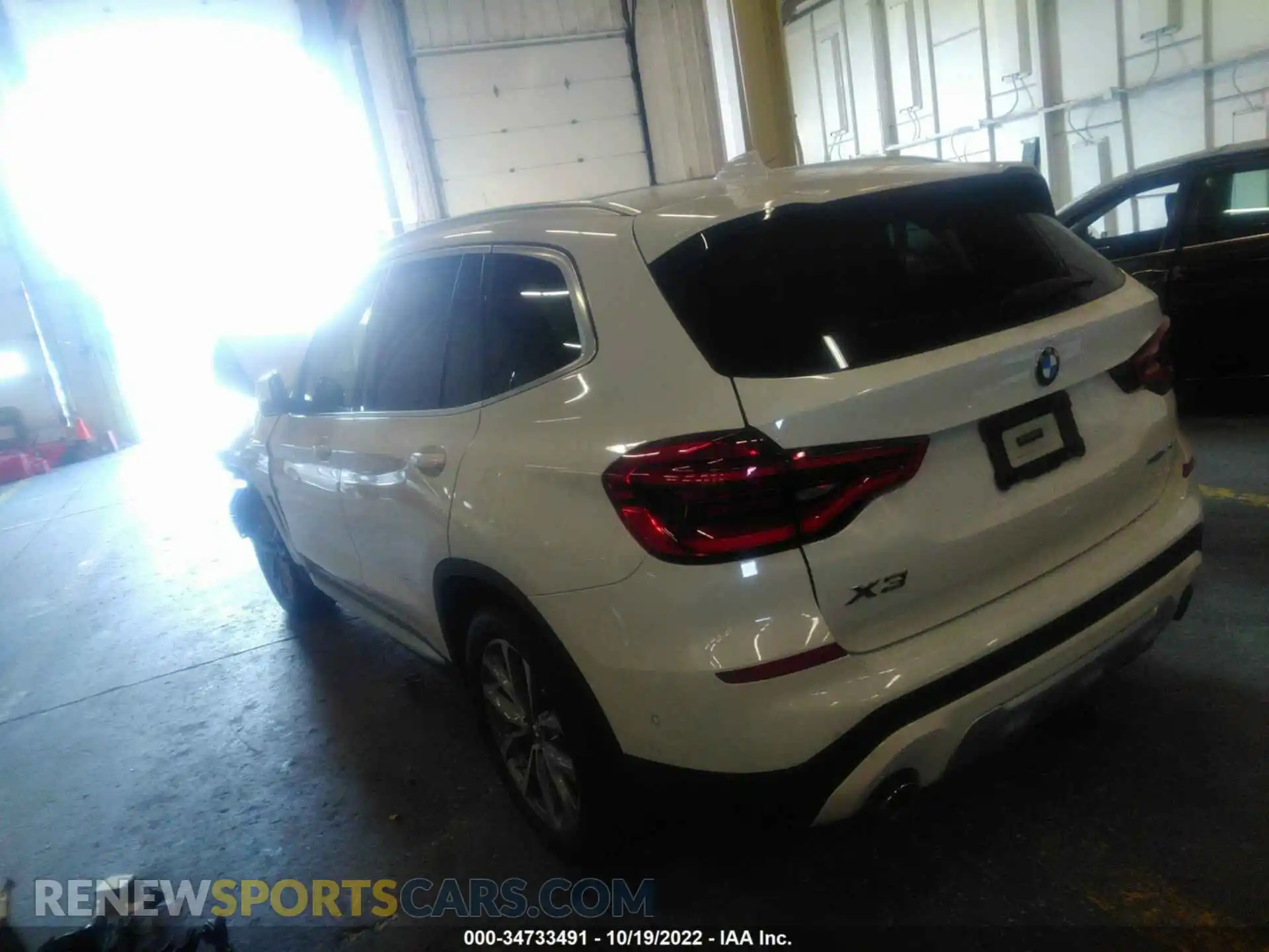 3 Photograph of a damaged car 5UXTR9C5XKLD94513 BMW X3 2019