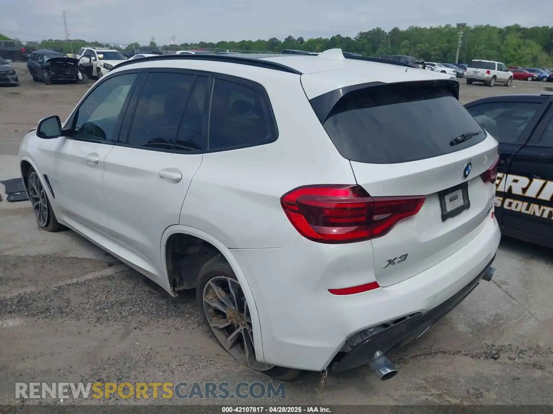 3 Photograph of a damaged car 5UXTY3C01L9C44244 BMW X3 2020