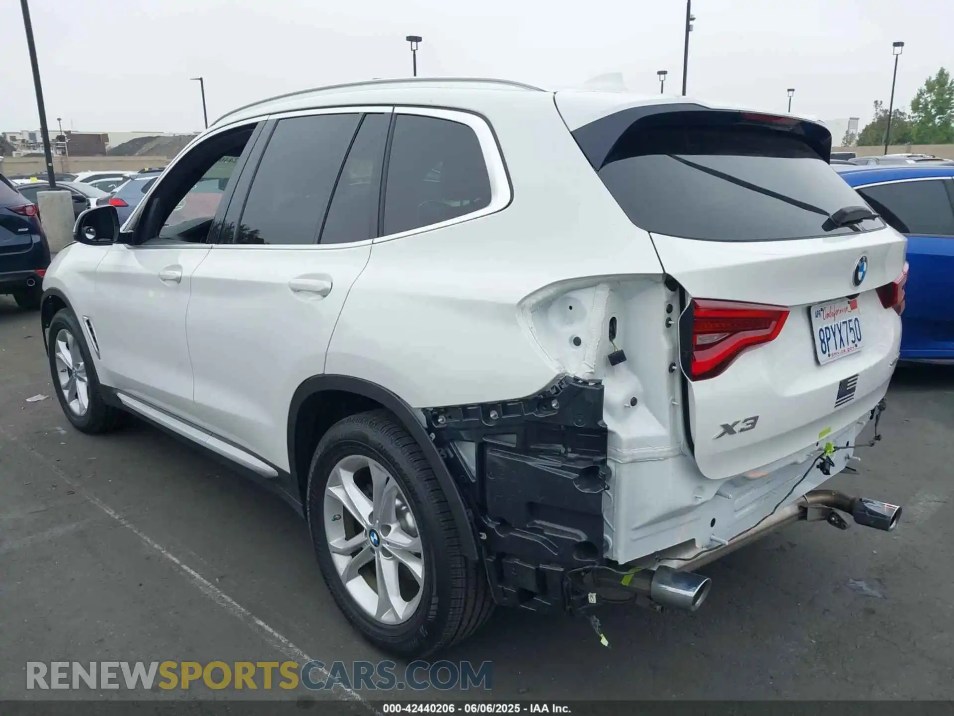 3 Photograph of a damaged car 5UXTY3C01L9C61917 BMW X3 2020