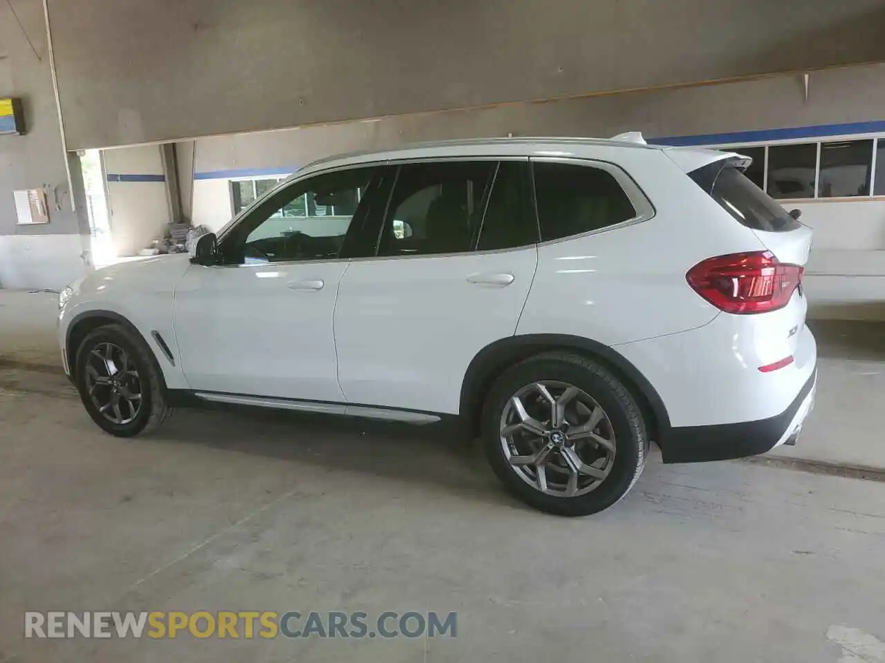 2 Photograph of a damaged car 5UXTY3C01LLU72387 BMW X3 2020