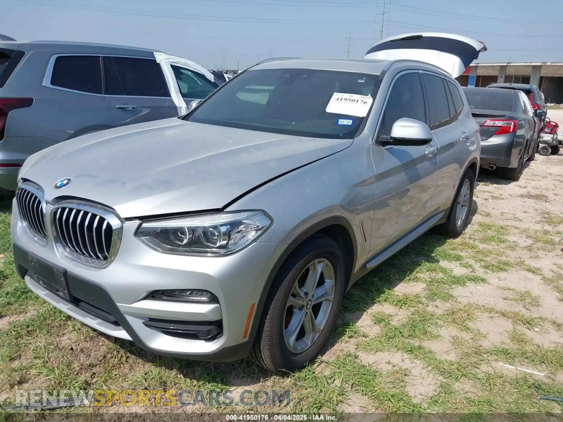 2 Photograph of a damaged car 5UXTY3C03L9B80269 BMW X3 2020