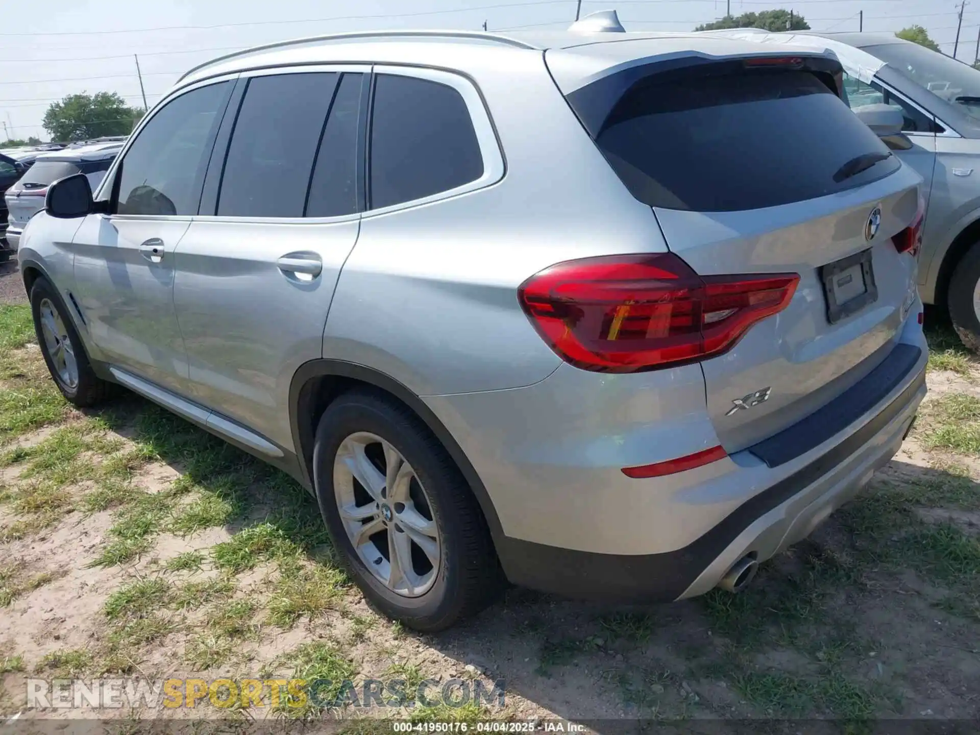 3 Photograph of a damaged car 5UXTY3C03L9B80269 BMW X3 2020