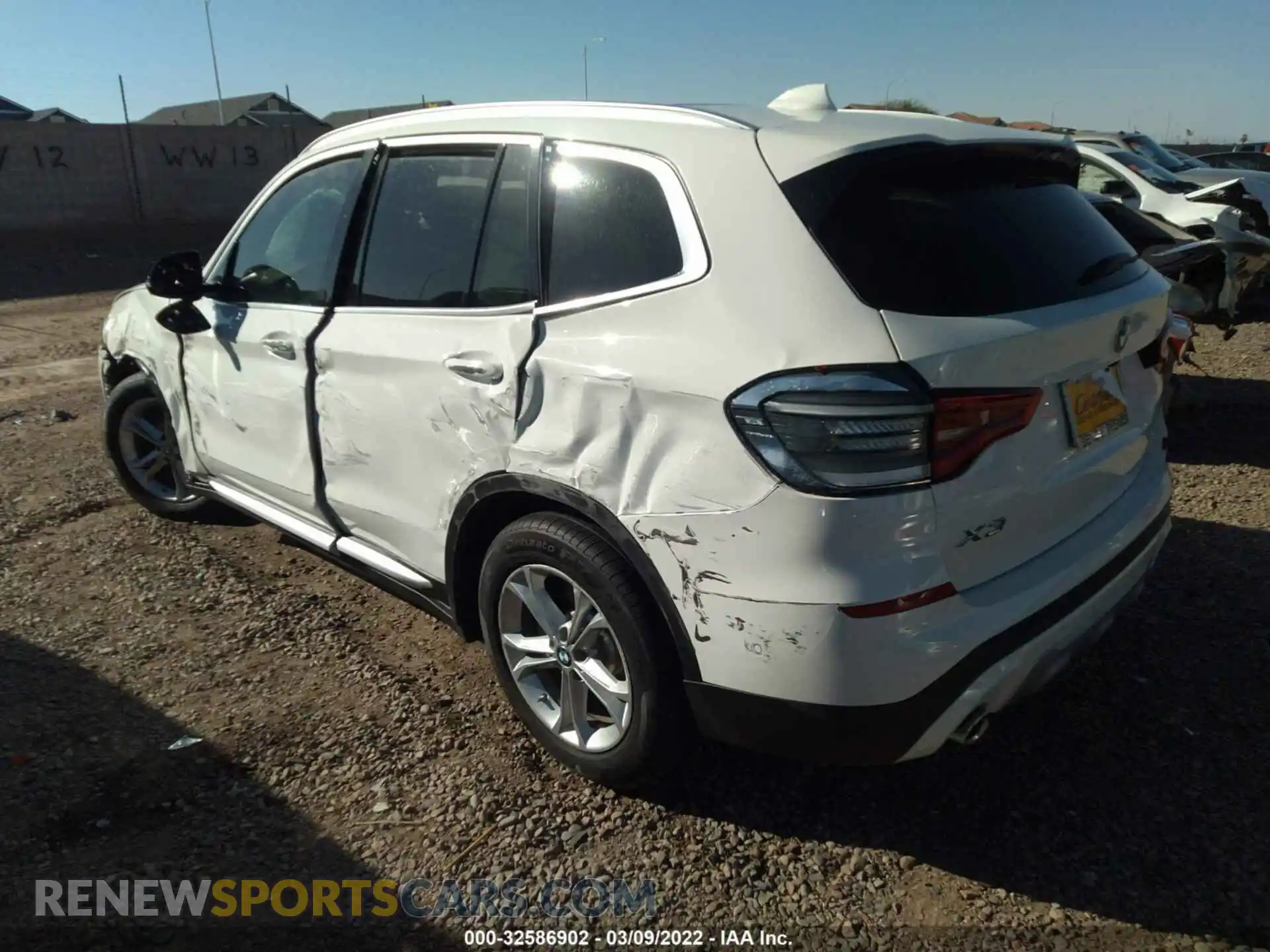 3 Photograph of a damaged car 5UXTY3C03L9C80758 BMW X3 2020