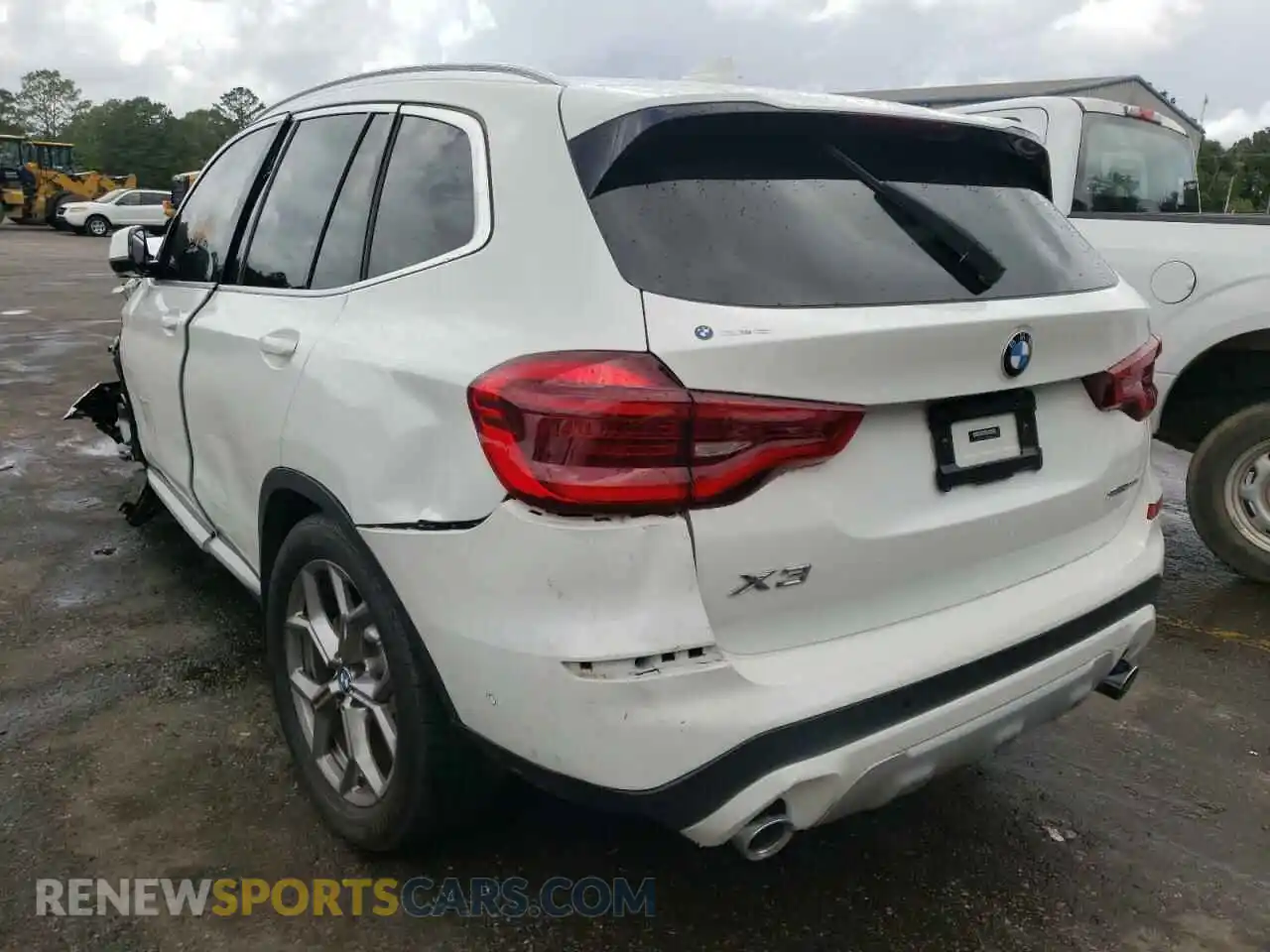 3 Photograph of a damaged car 5UXTY3C03L9C97964 BMW X3 2020