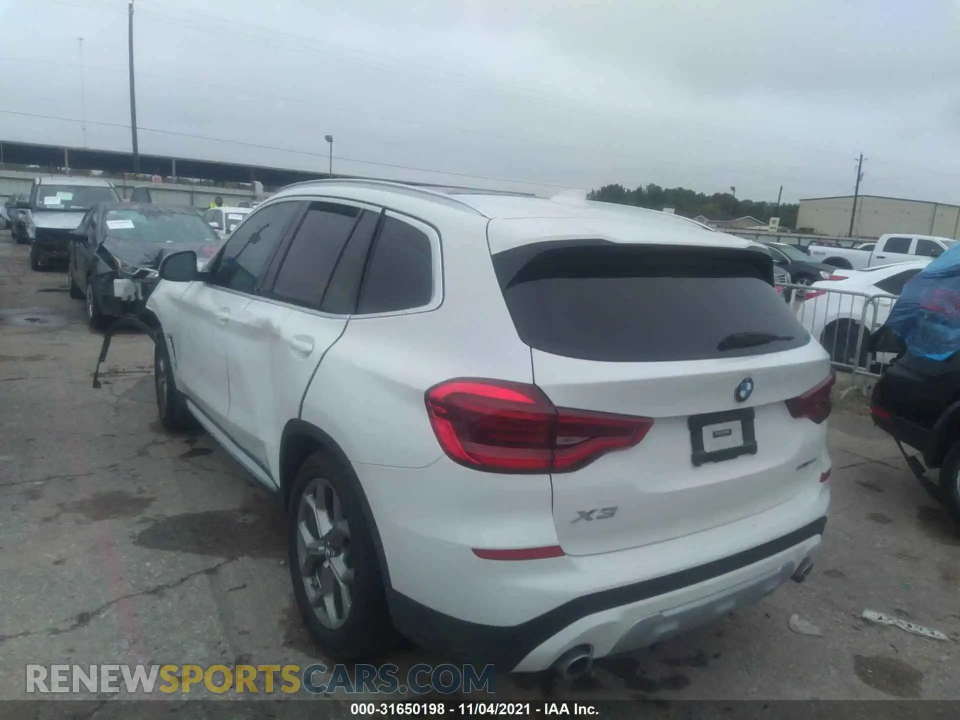 3 Photograph of a damaged car 5UXTY3C03L9D58066 BMW X3 2020