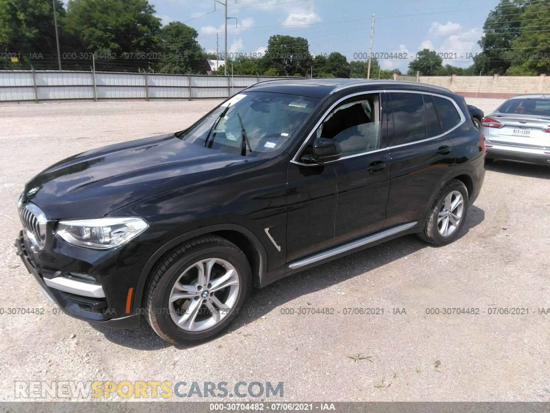 2 Photograph of a damaged car 5UXTY3C04LLU71492 BMW X3 2020