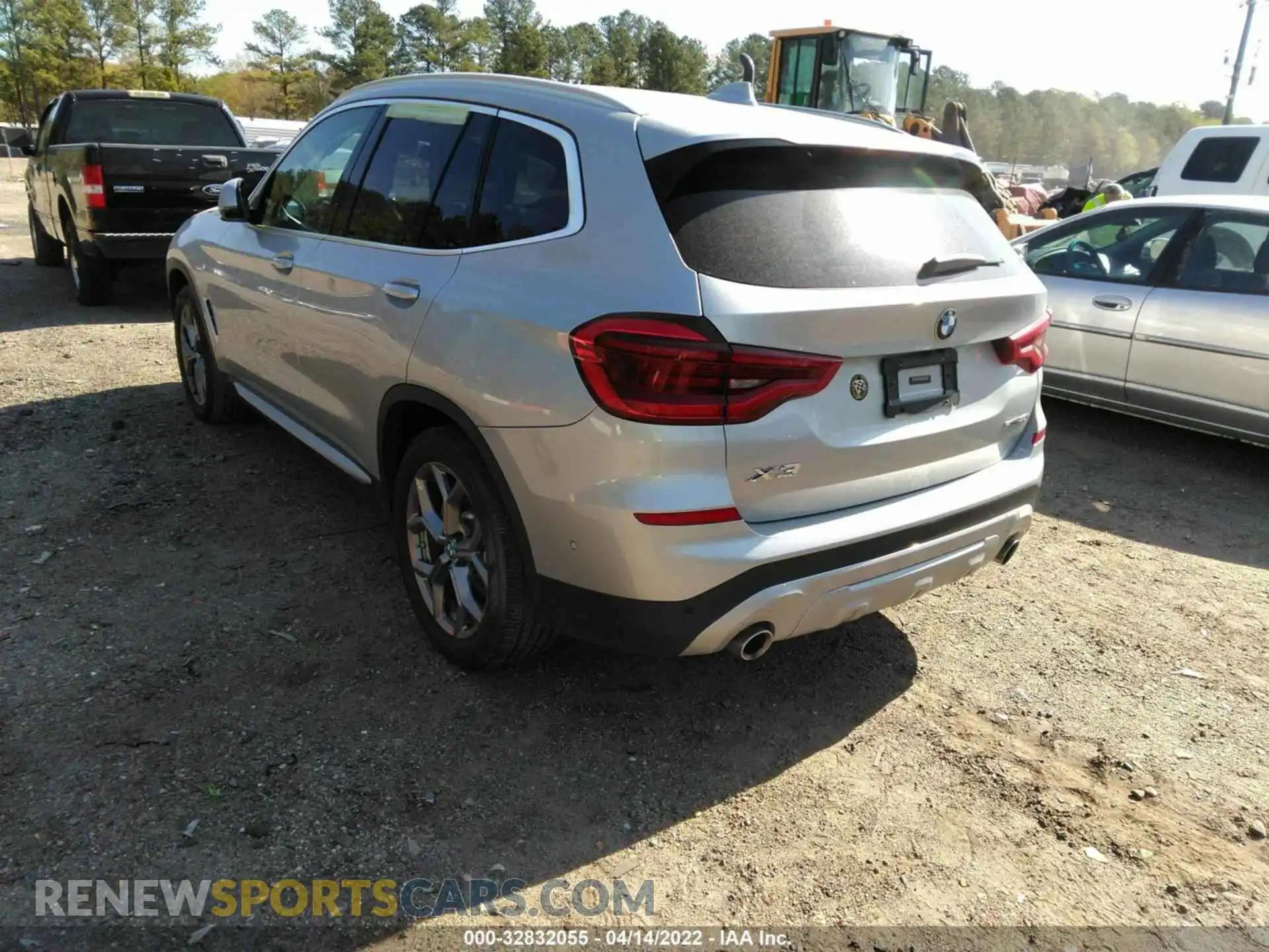 3 Photograph of a damaged car 5UXTY3C05L9C32551 BMW X3 2020