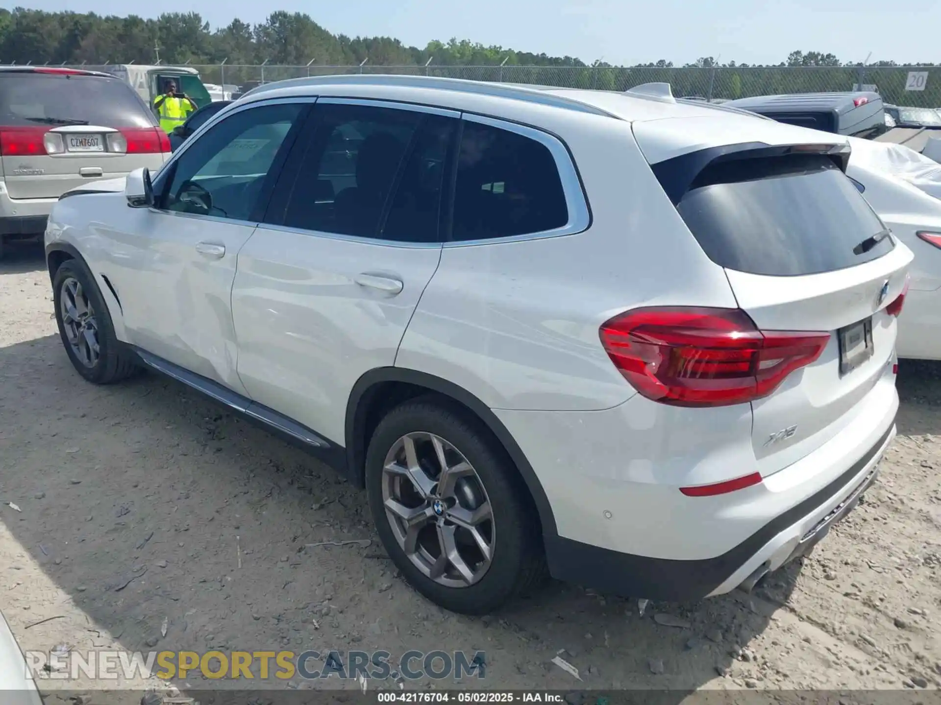 3 Photograph of a damaged car 5UXTY3C07L9D60449 BMW X3 2020