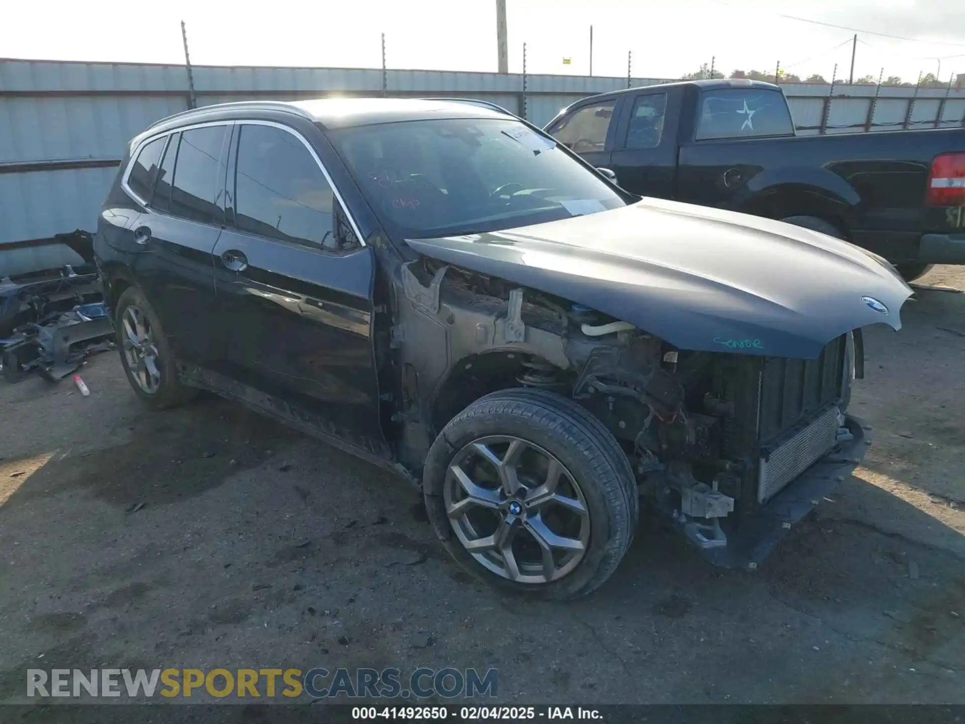 1 Photograph of a damaged car 5UXTY3C07LLU70420 BMW X3 2020