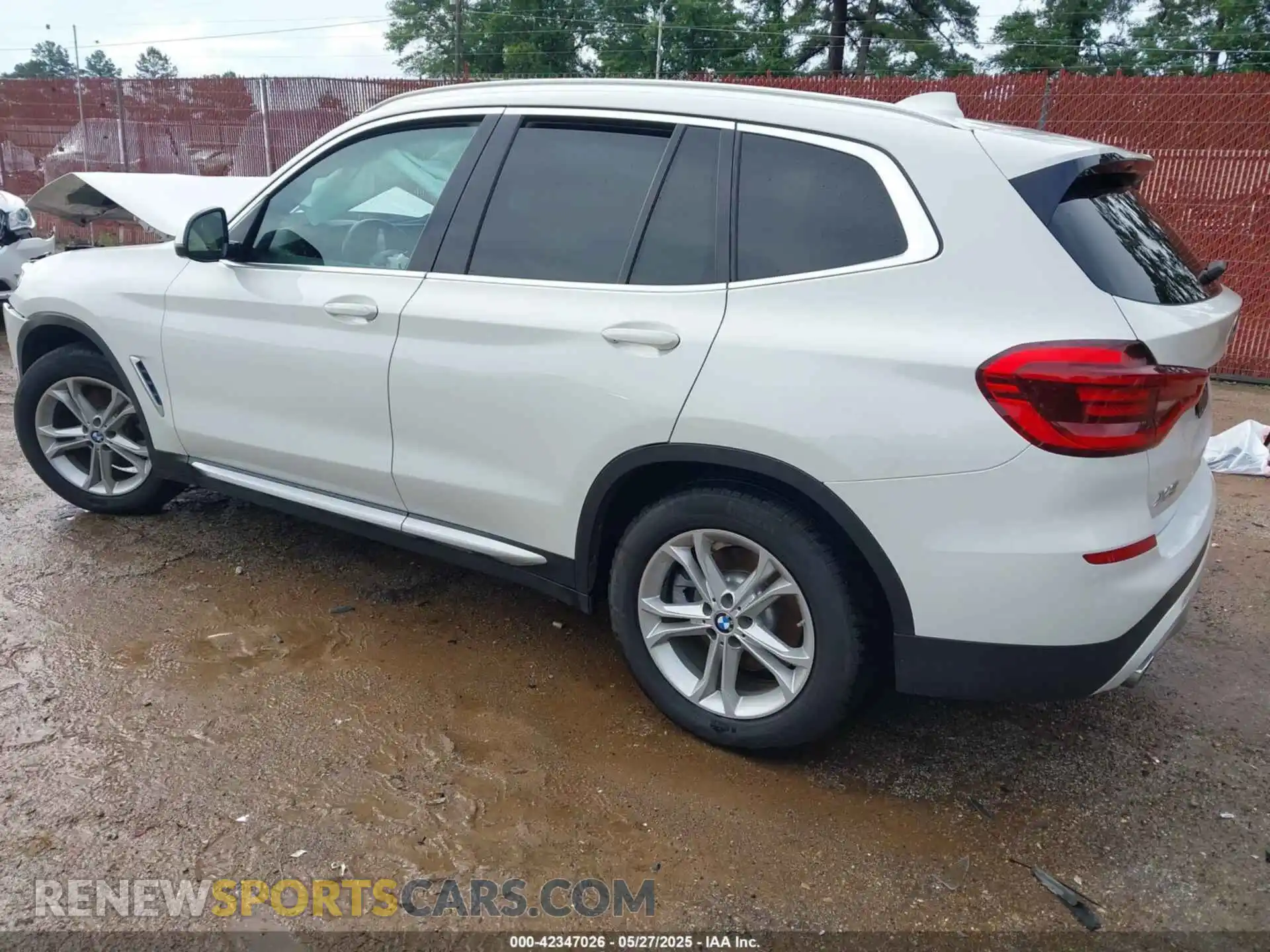 3 Photograph of a damaged car 5UXTY3C09LLU71701 BMW X3 2020