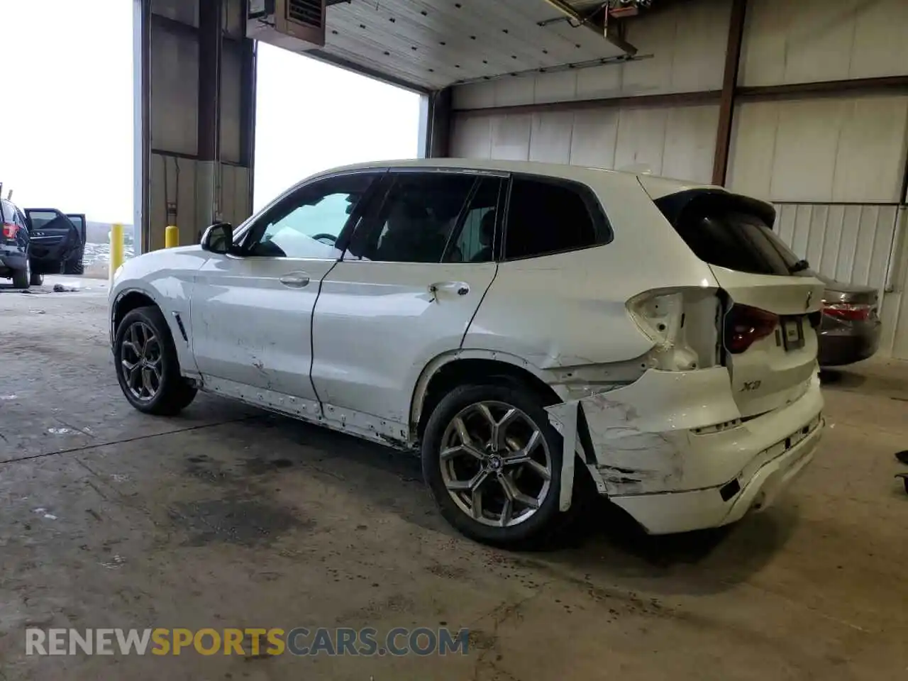 2 Photograph of a damaged car 5UXTY5C01L9C00952 BMW X3 2020
