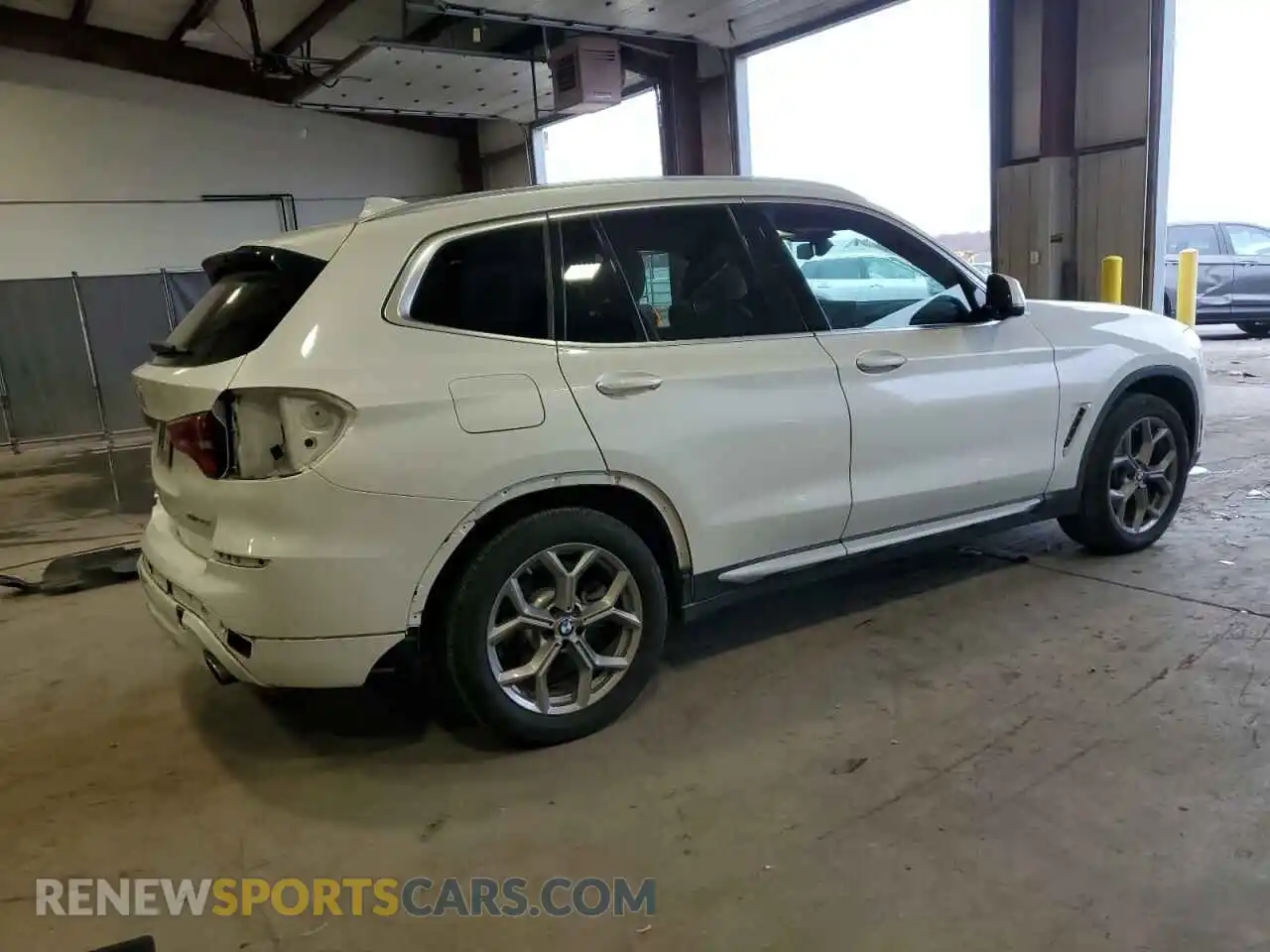 3 Photograph of a damaged car 5UXTY5C01L9C00952 BMW X3 2020