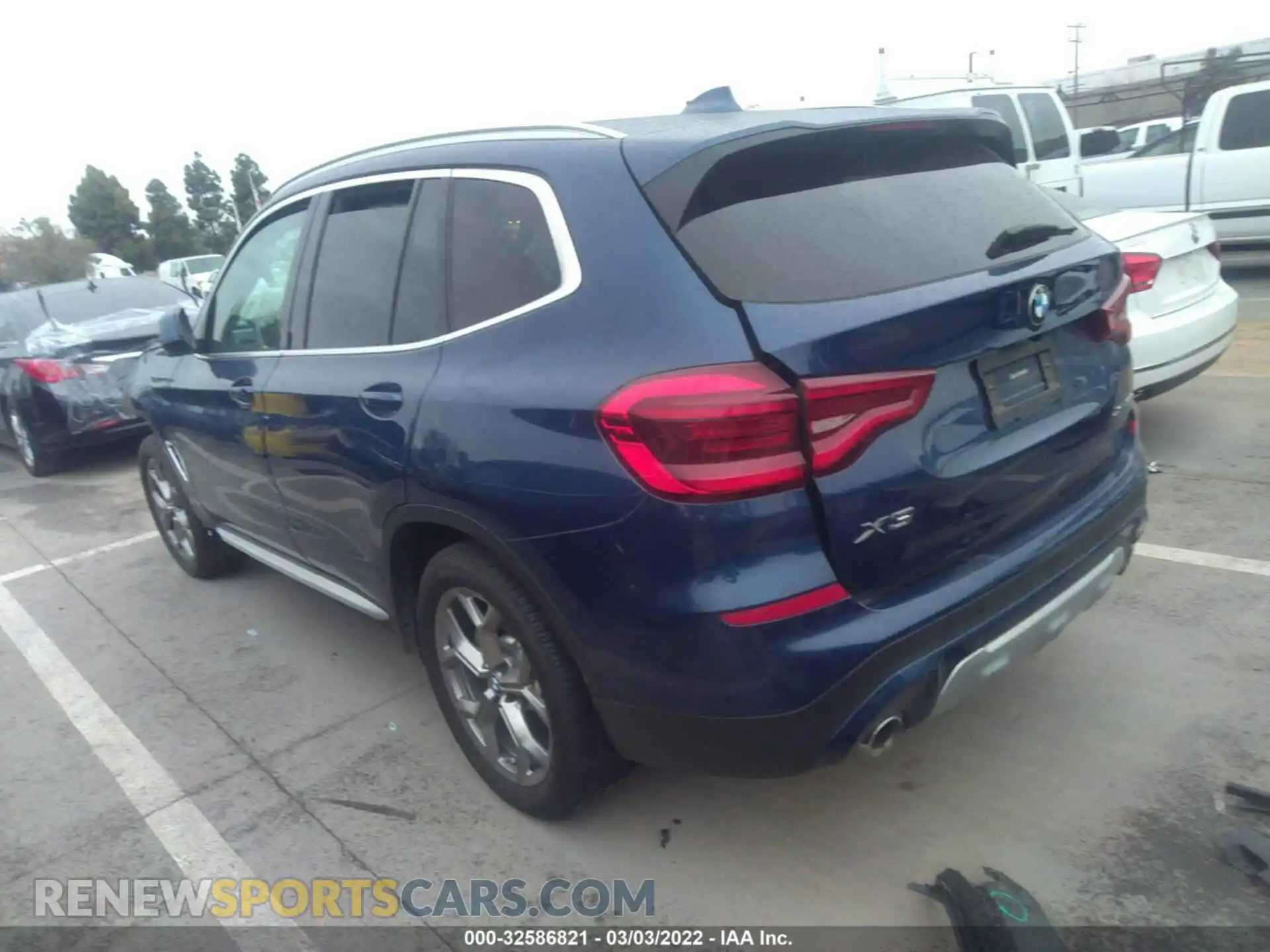 3 Photograph of a damaged car 5UXTY5C01L9C64635 BMW X3 2020