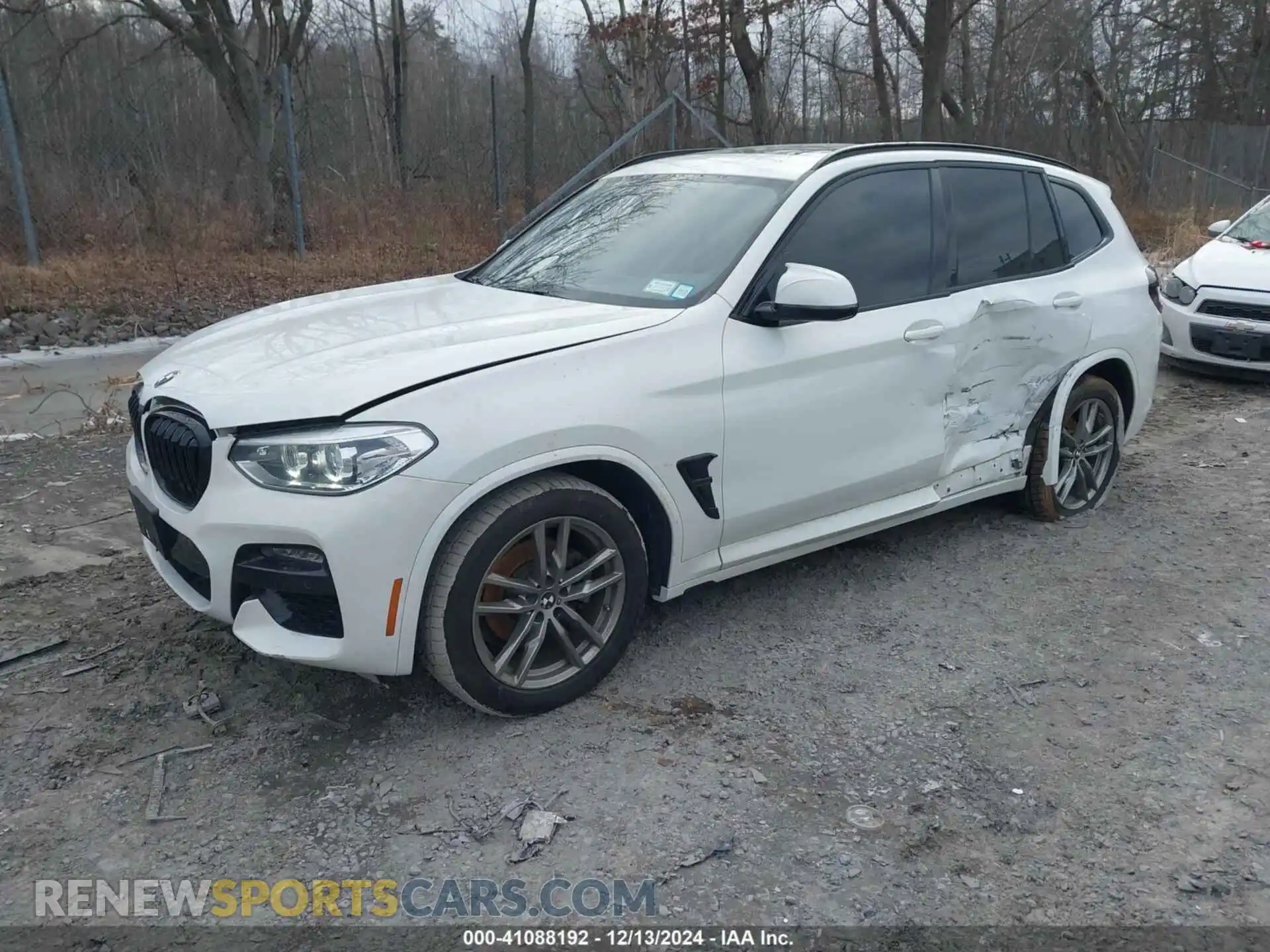 2 Photograph of a damaged car 5UXTY5C01L9D63102 BMW X3 2020