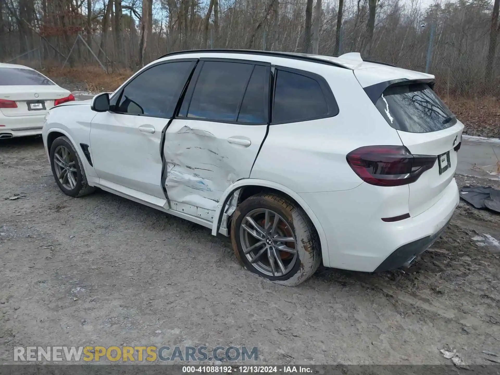 3 Photograph of a damaged car 5UXTY5C01L9D63102 BMW X3 2020