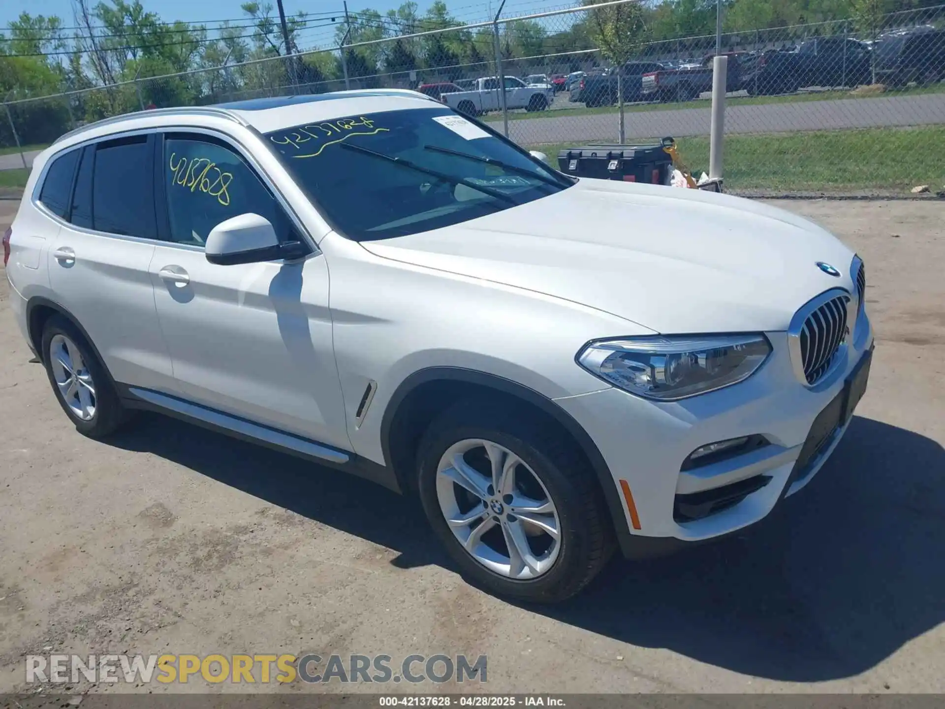 1 Photograph of a damaged car 5UXTY5C01LLT32755 BMW X3 2020