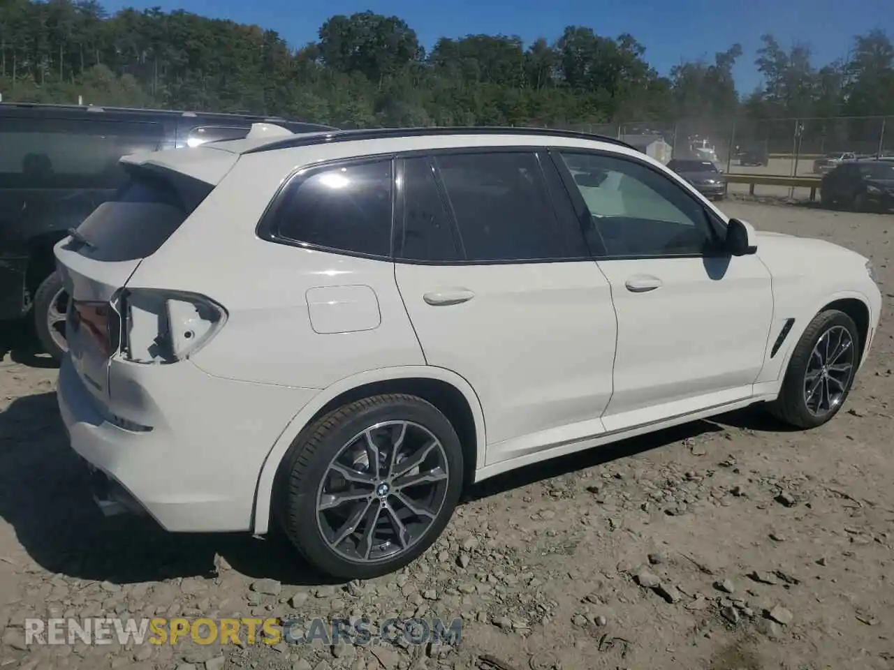 3 Photograph of a damaged car 5UXTY5C02L9D50181 BMW X3 2020