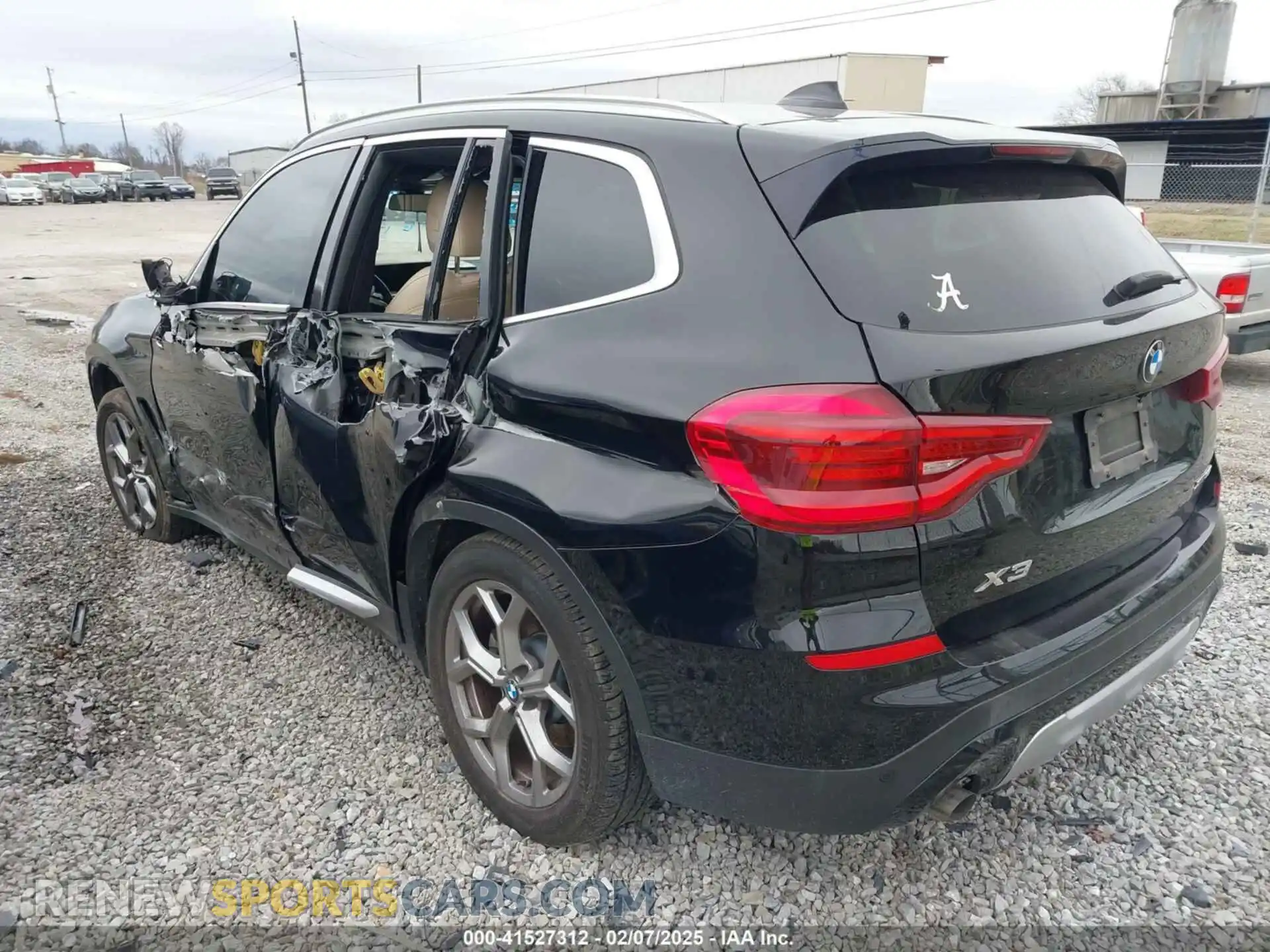 3 Photograph of a damaged car 5UXTY5C02LLT32635 BMW X3 2020