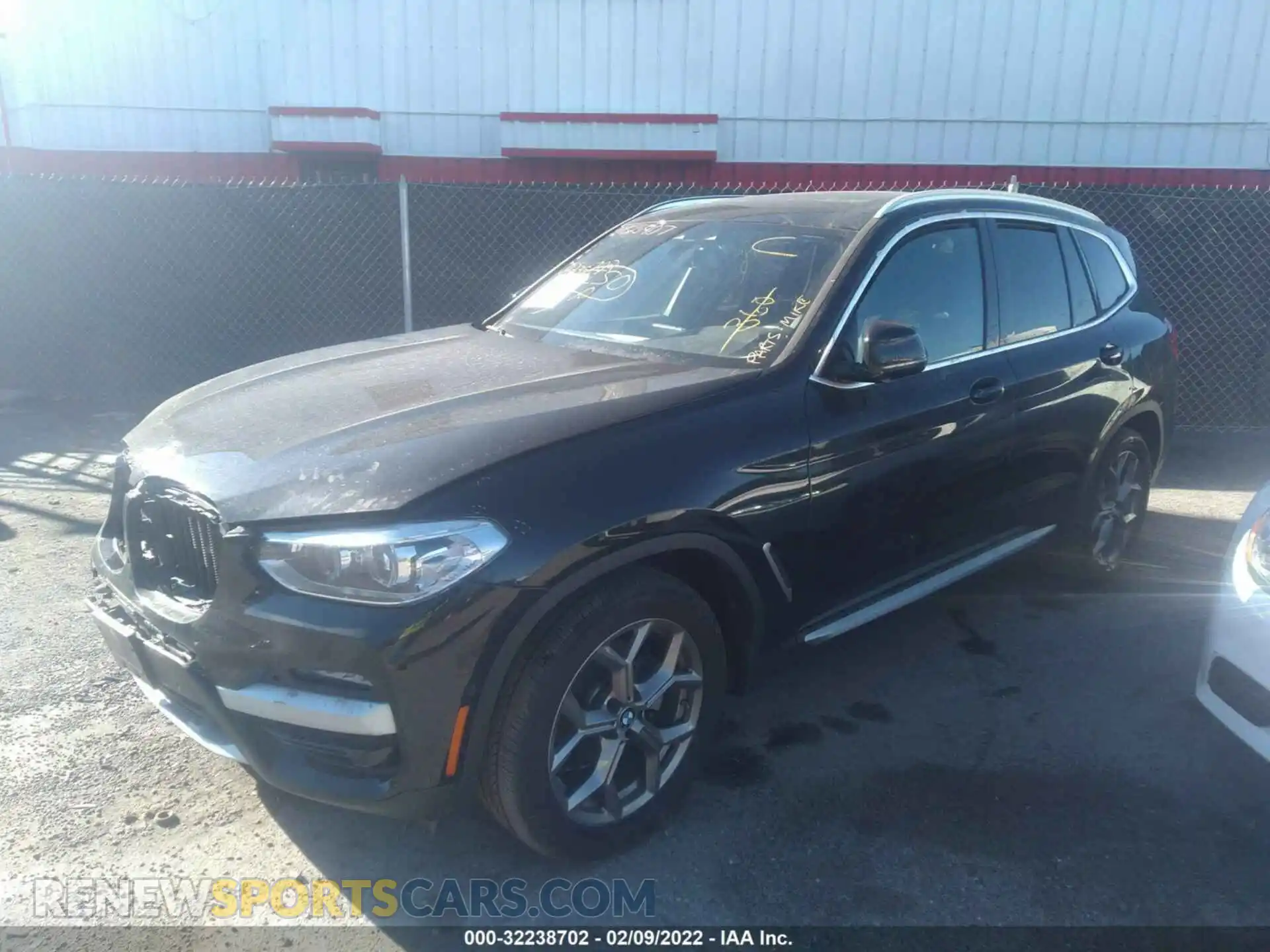 2 Photograph of a damaged car 5UXTY5C03L9B85127 BMW X3 2020
