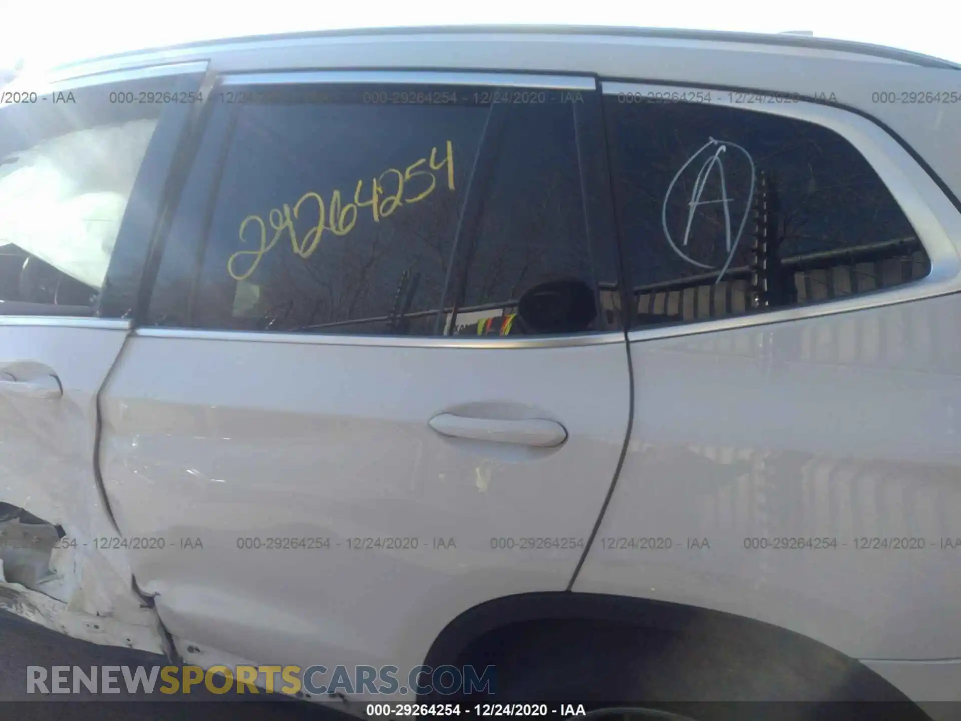 3 Photograph of a damaged car 5UXTY5C05L9B04533 BMW X3 2020