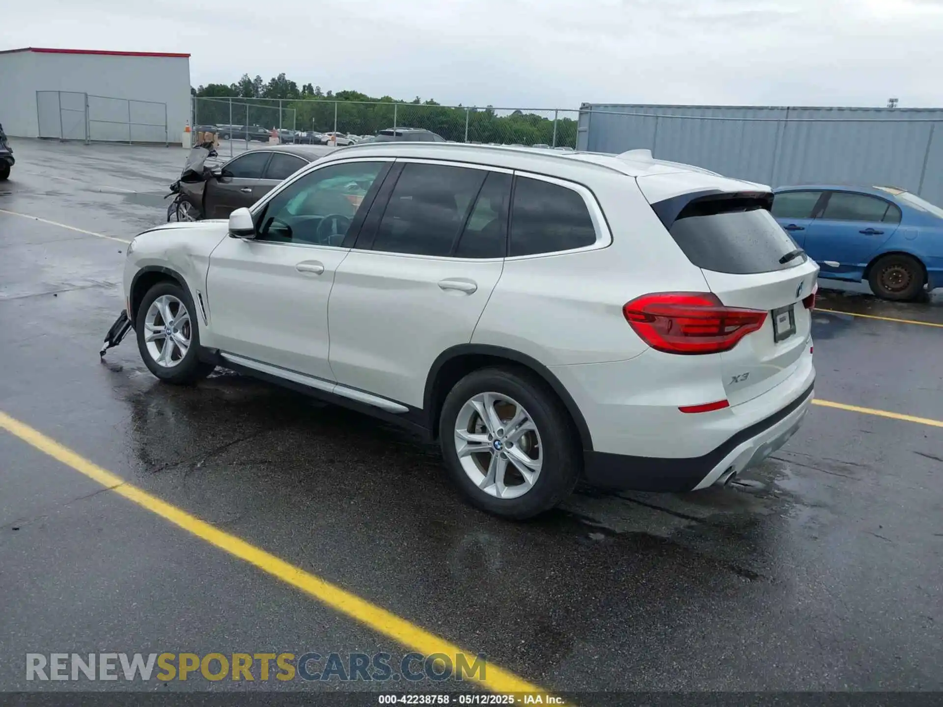 3 Photograph of a damaged car 5UXTY5C05L9B55188 BMW X3 2020