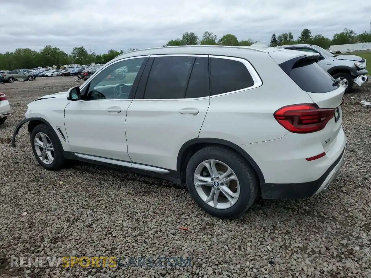 2 Photograph of a damaged car 5UXTY5C05LLT32175 BMW X3 2020