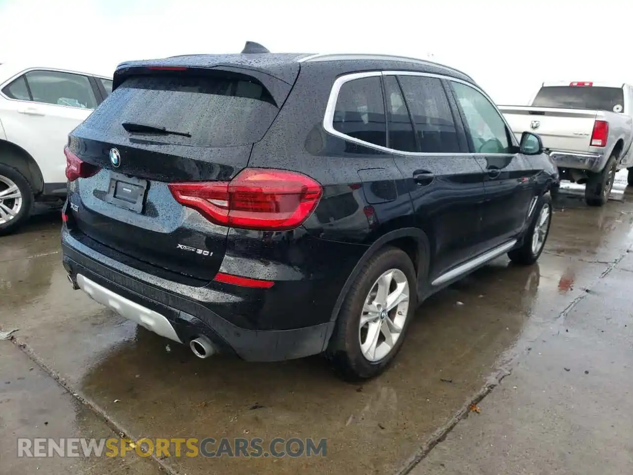 3 Photograph of a damaged car 5UXTY5C06L9D41032 BMW X3 2020