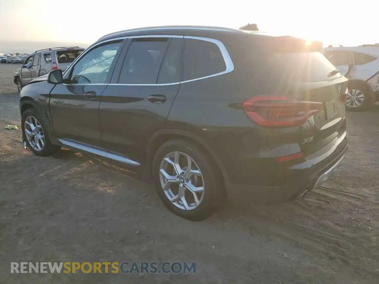 2 Photograph of a damaged car 5UXTY5C06LLT35179 BMW X3 2020
