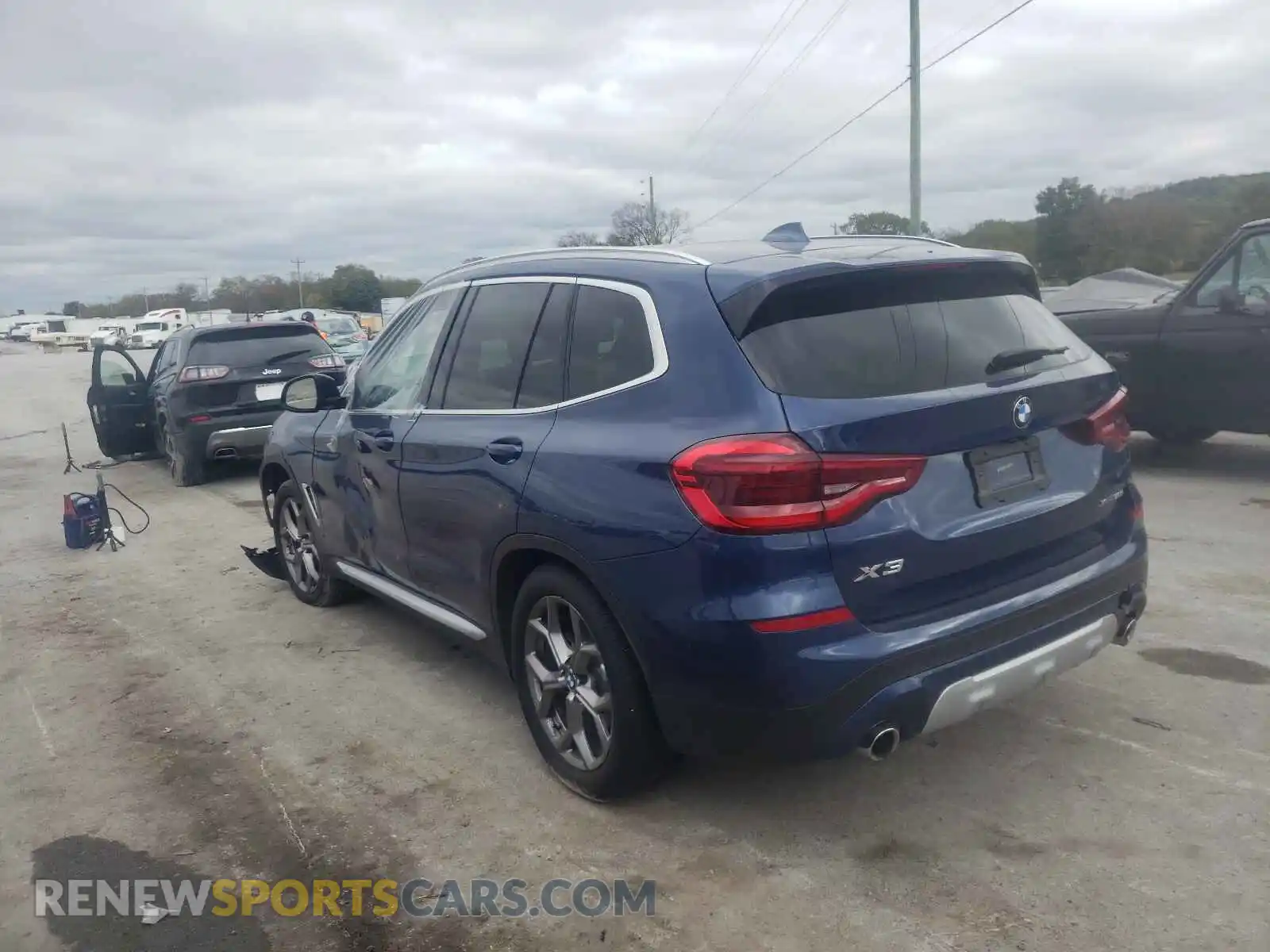 3 Photograph of a damaged car 5UXTY5C08L9C36167 BMW X3 2020