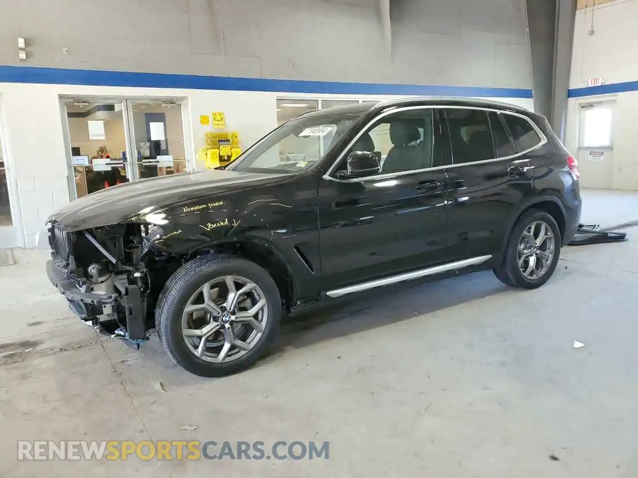 1 Photograph of a damaged car 5UXTY5C08L9D08050 BMW X3 2020