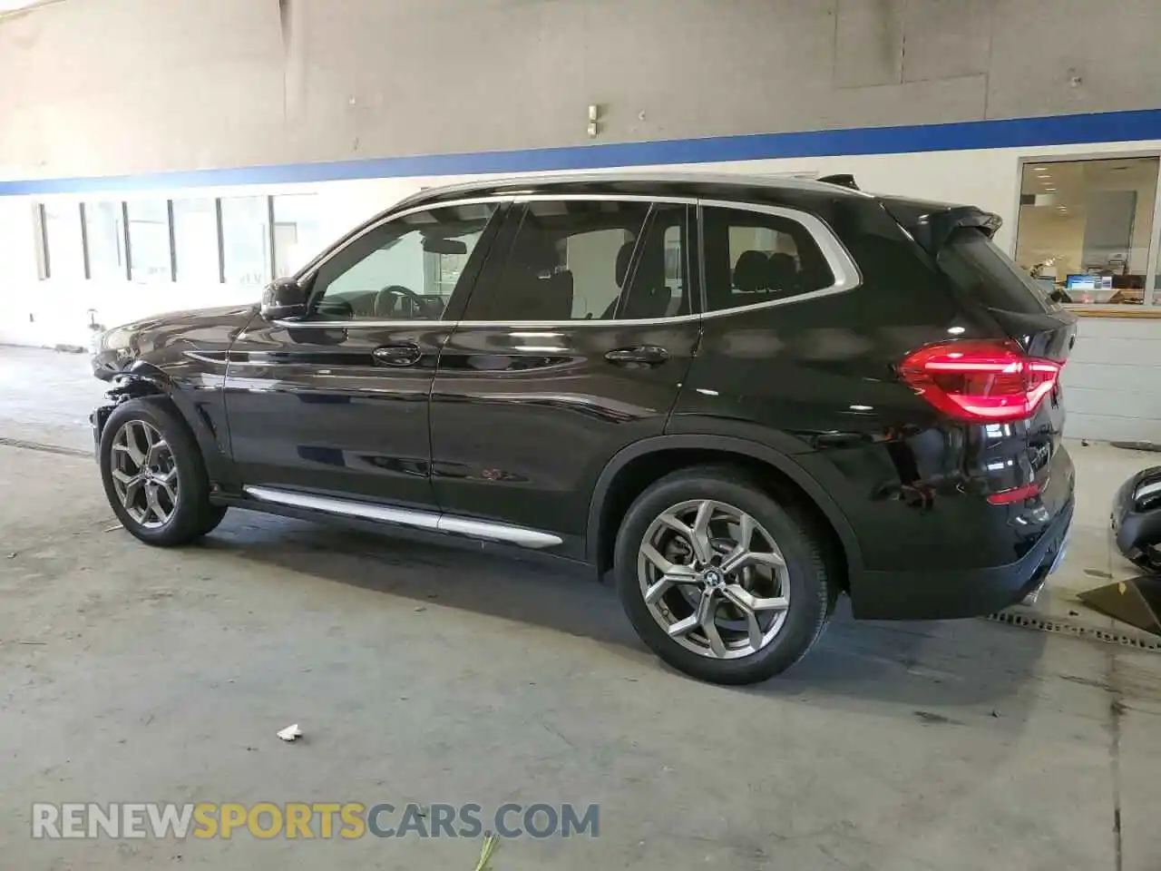 2 Photograph of a damaged car 5UXTY5C08L9D08050 BMW X3 2020